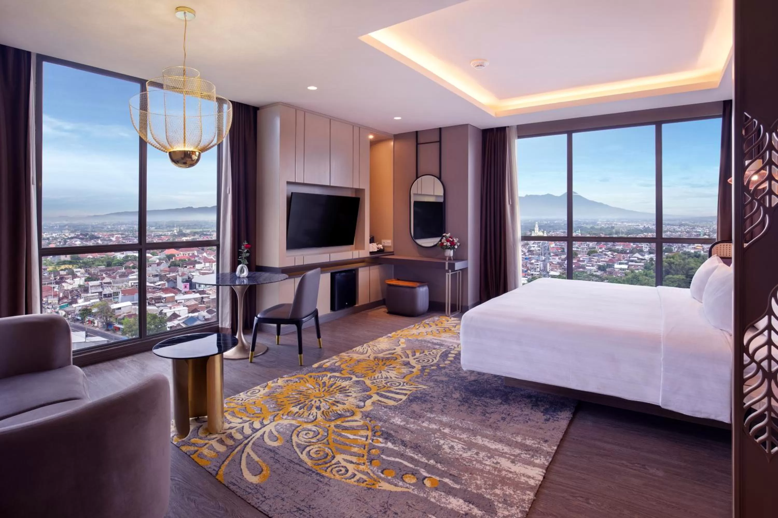 Bedroom, Bed in Grand Mercure Malang