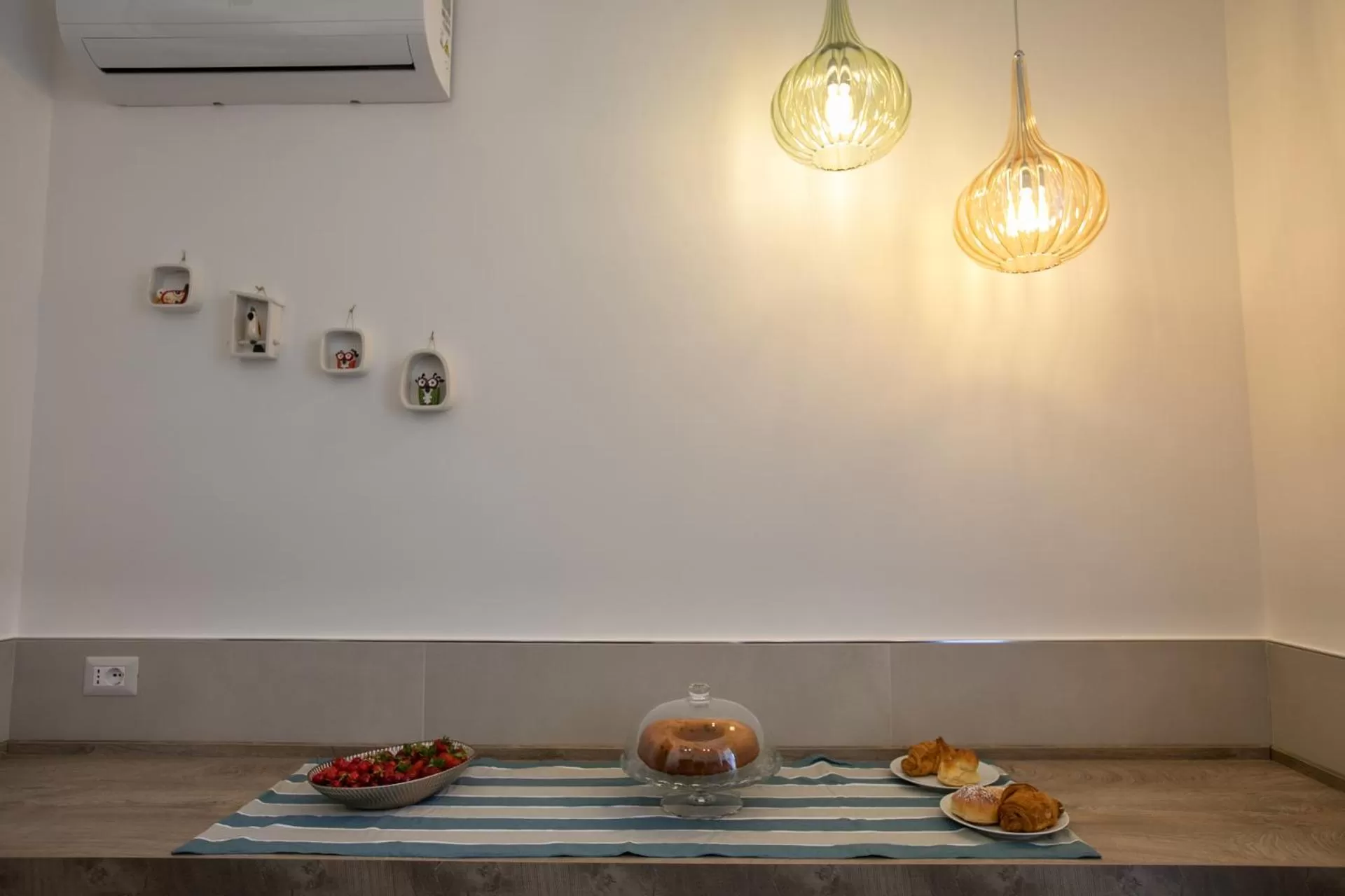 Breakfast in Bebio Rooms