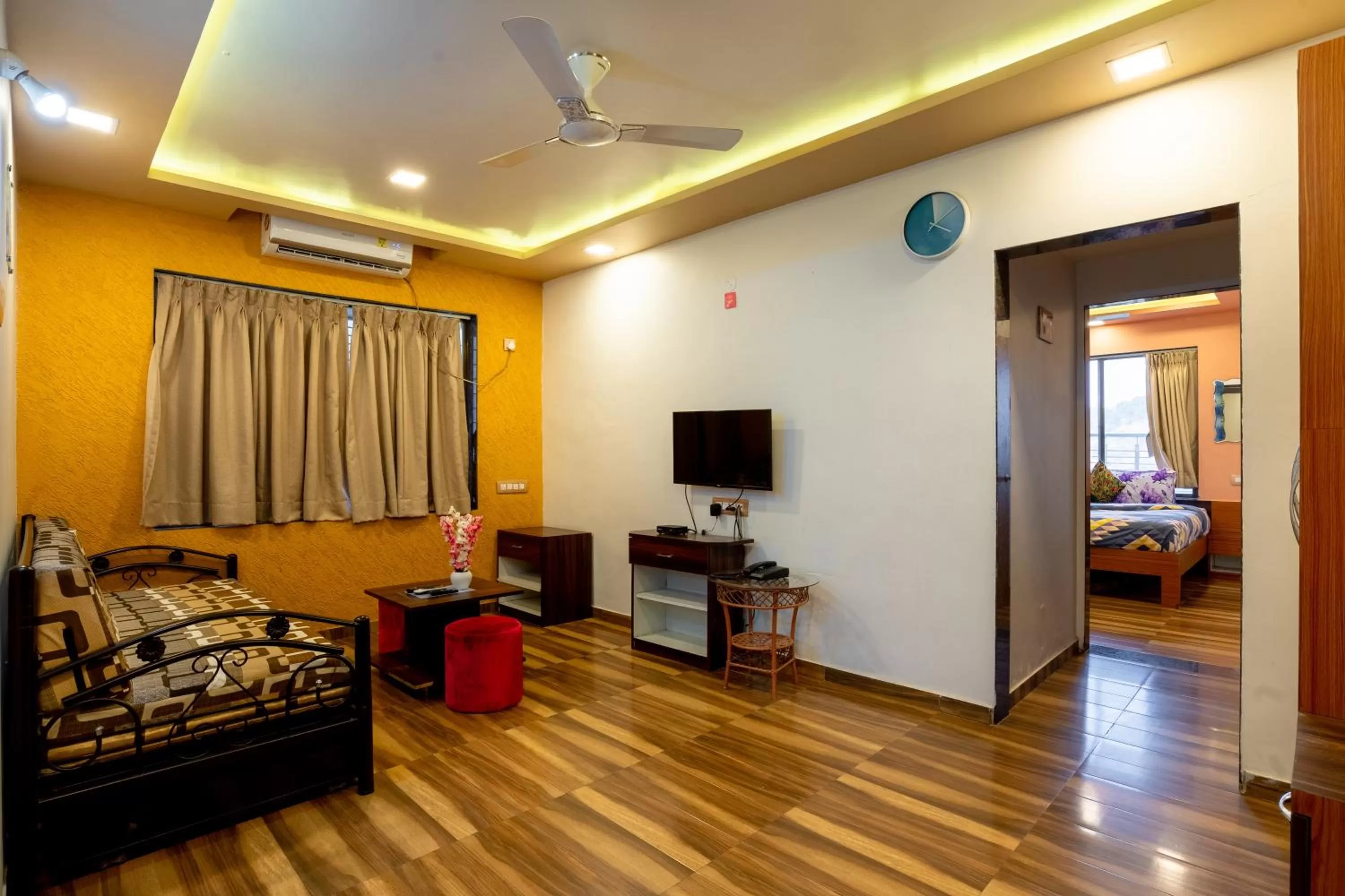 TV and multimedia, Seating Area in Pooja Villa Suites-Rooms and Pool, Igatpuri