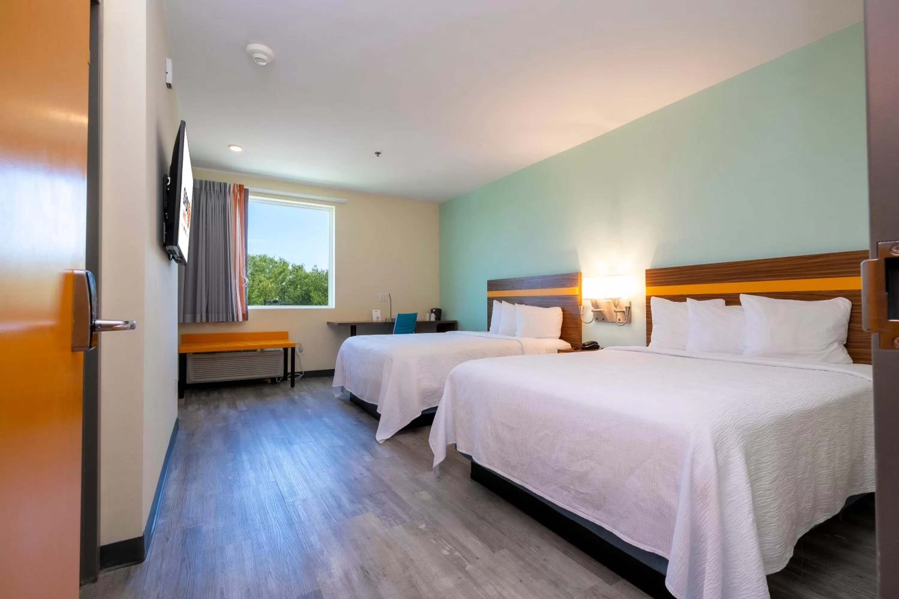 Guests, Bed in SPOT X Hotel Orlando Intl Dr by The Red Collection