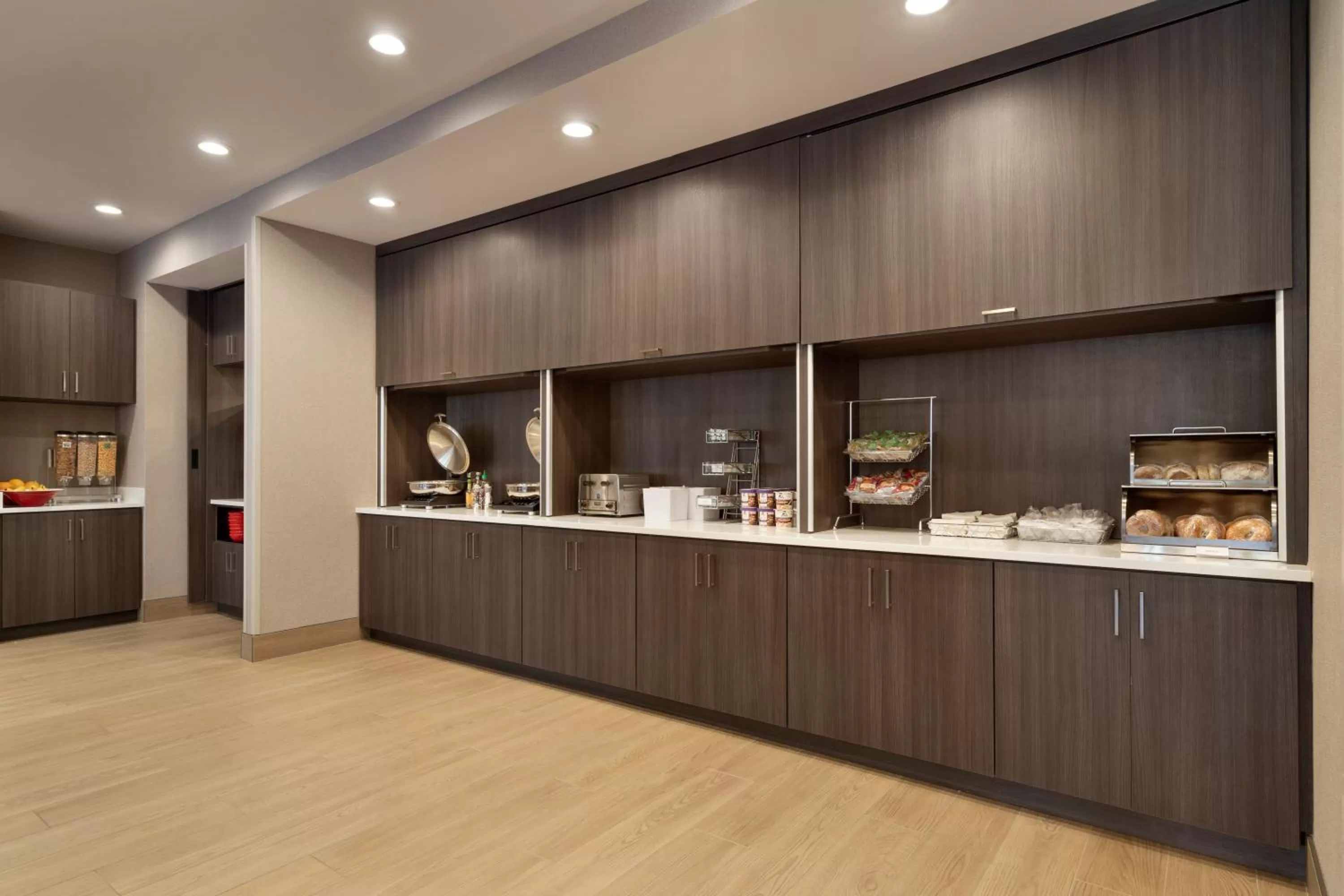 Food and drinks in TownePlace Suites by Marriott Logan