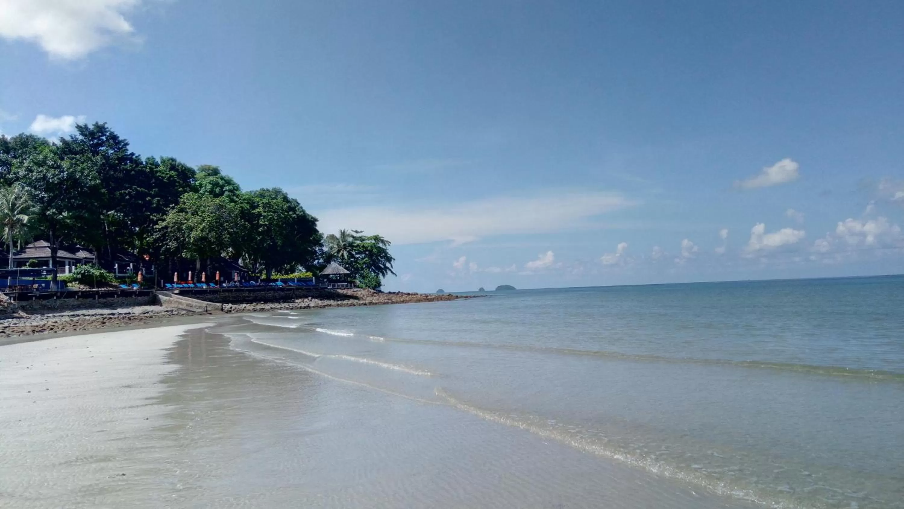 Beach in Chang Buri Resort & Koh Chang Hillside