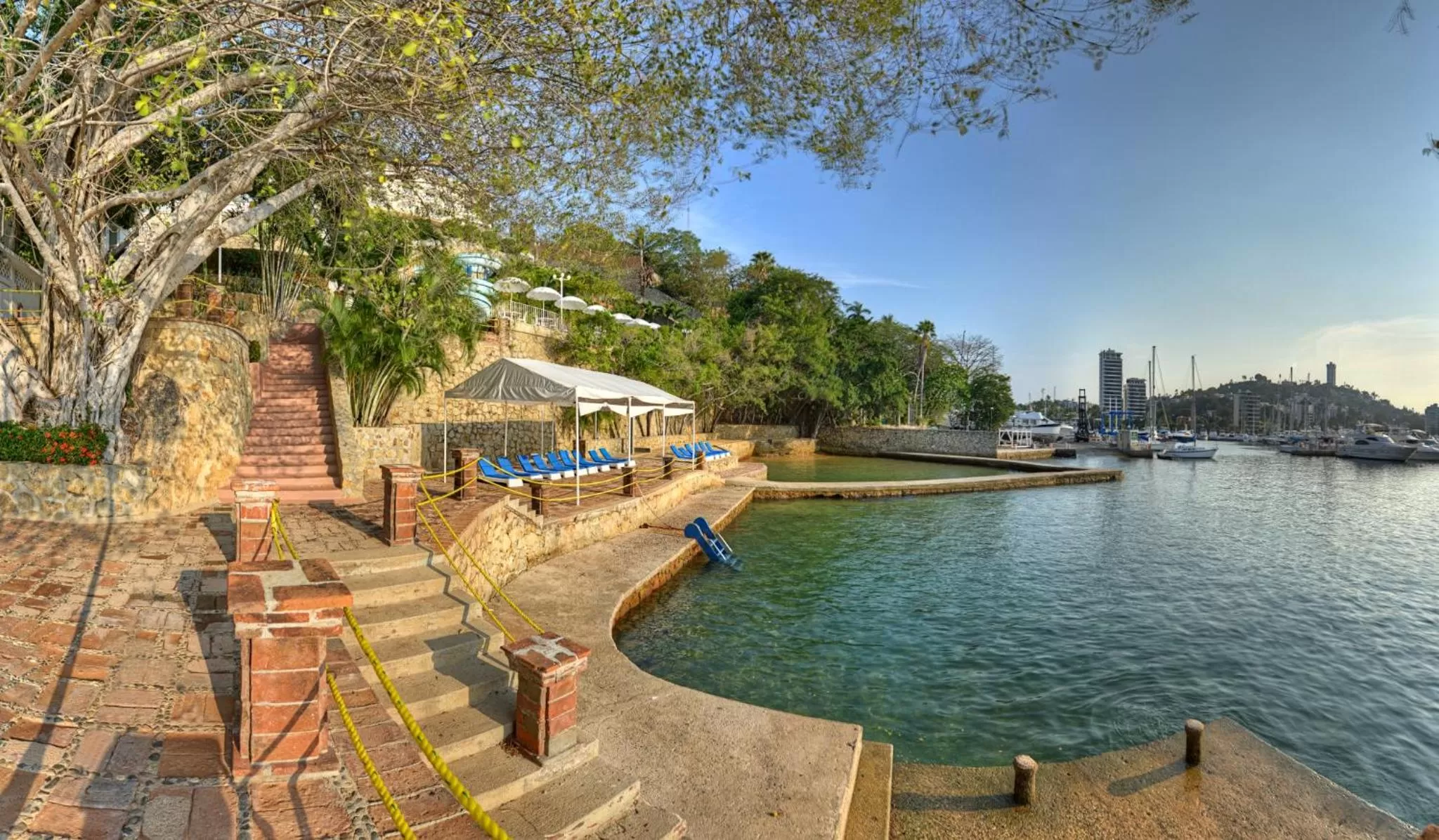 Beach in Alba Suites Acapulco