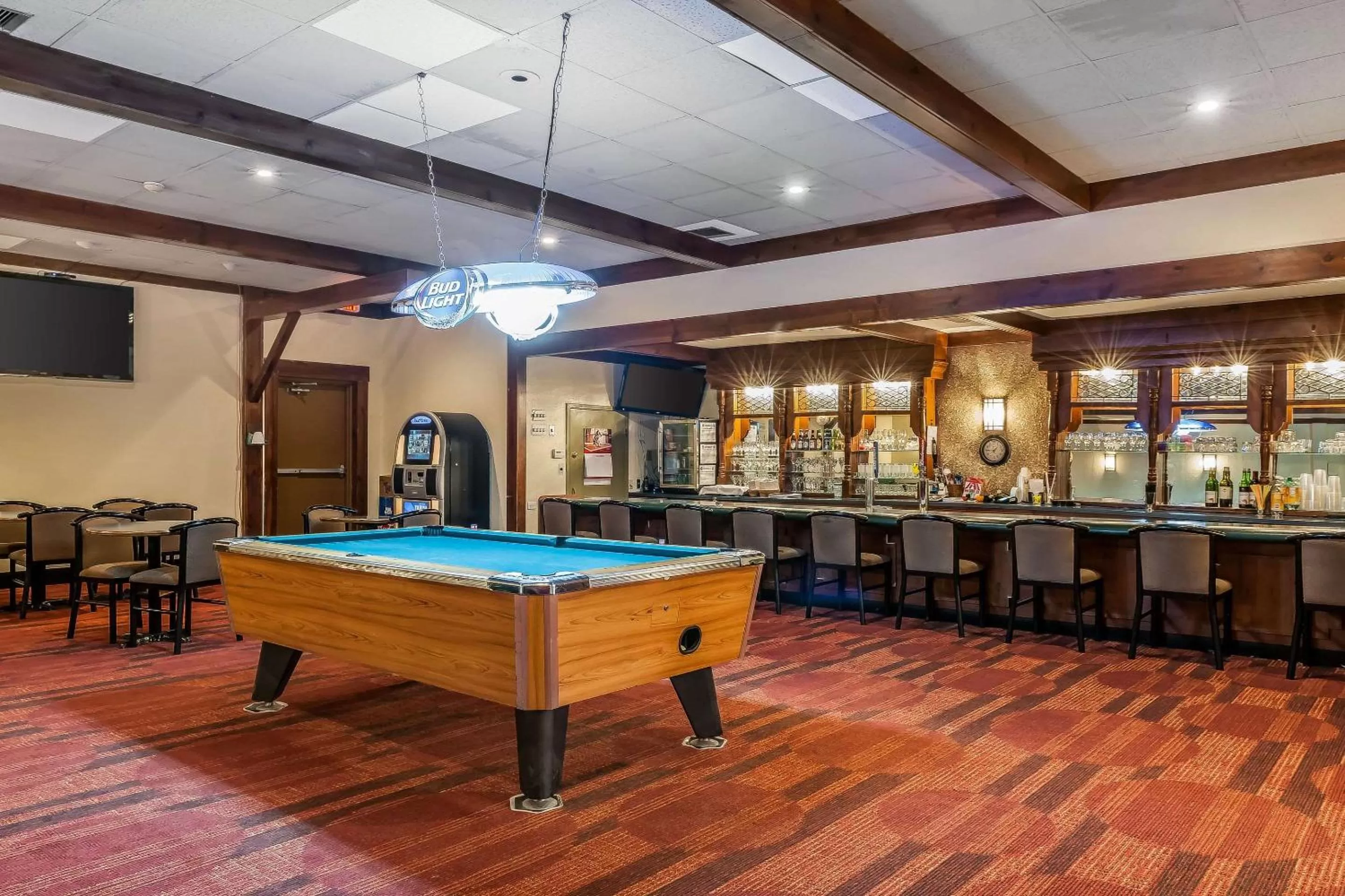 Lounge or bar in Quality Inn Gallipolis
