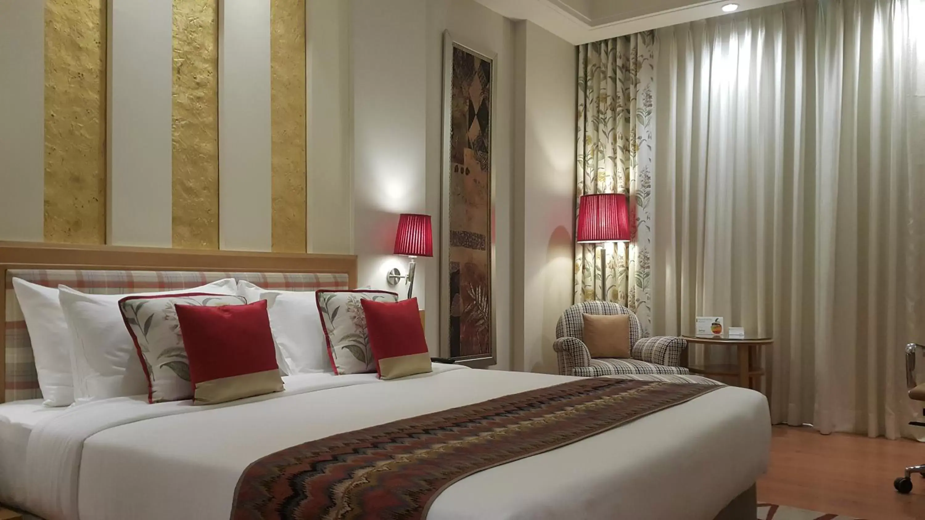 Deluxe Double or Twin Room with 15% discount on Food and Soft beverage in Radisson Noida Deluxe Double or Twin Room with 15% discount on Food and Soft beverage in Radisson Noida