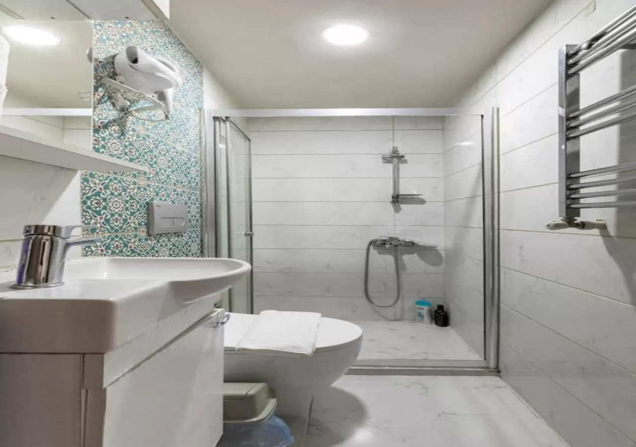 Bathroom in The Red Tent Suite 88