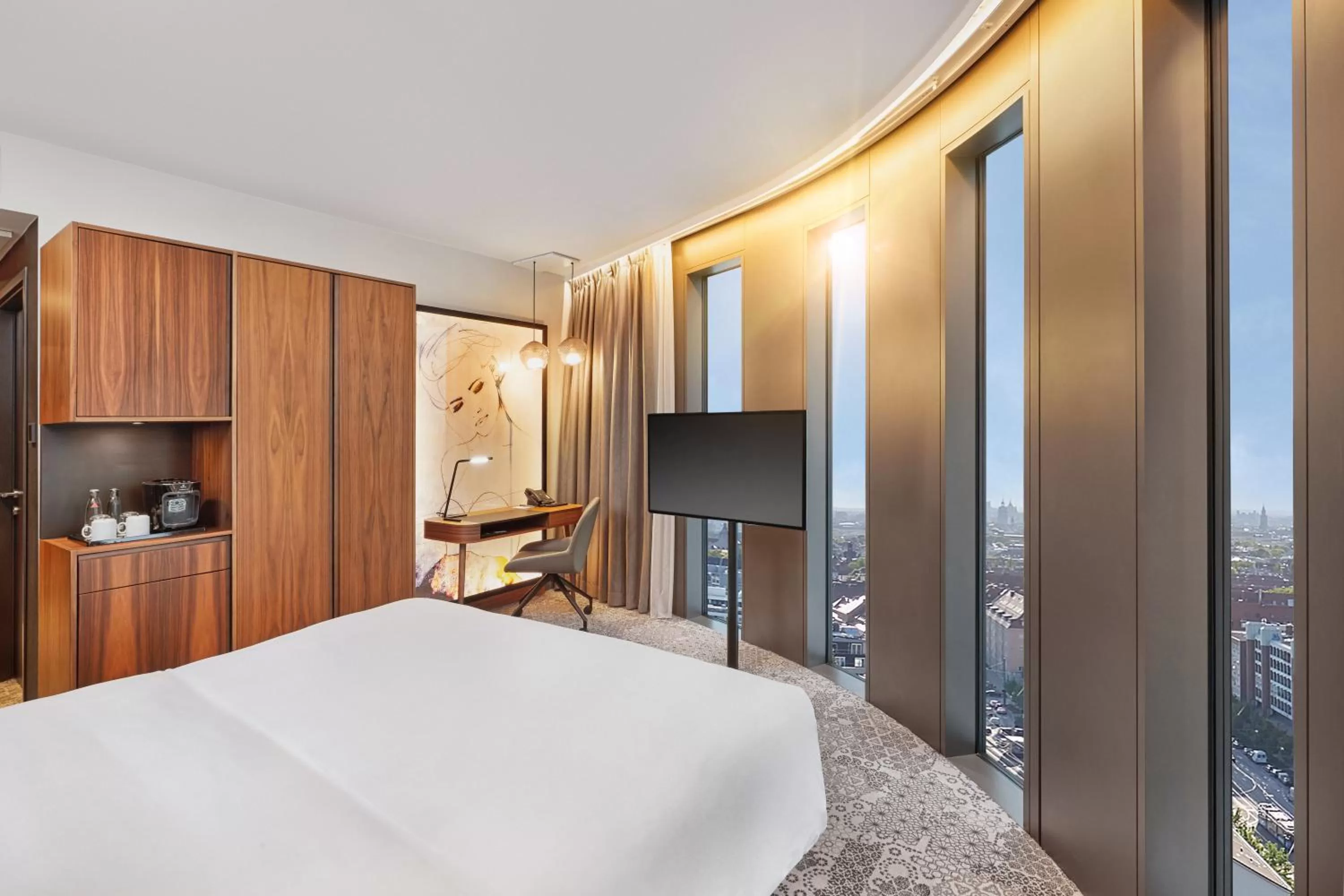 TV and multimedia, Bed in HYPERION Hotel München