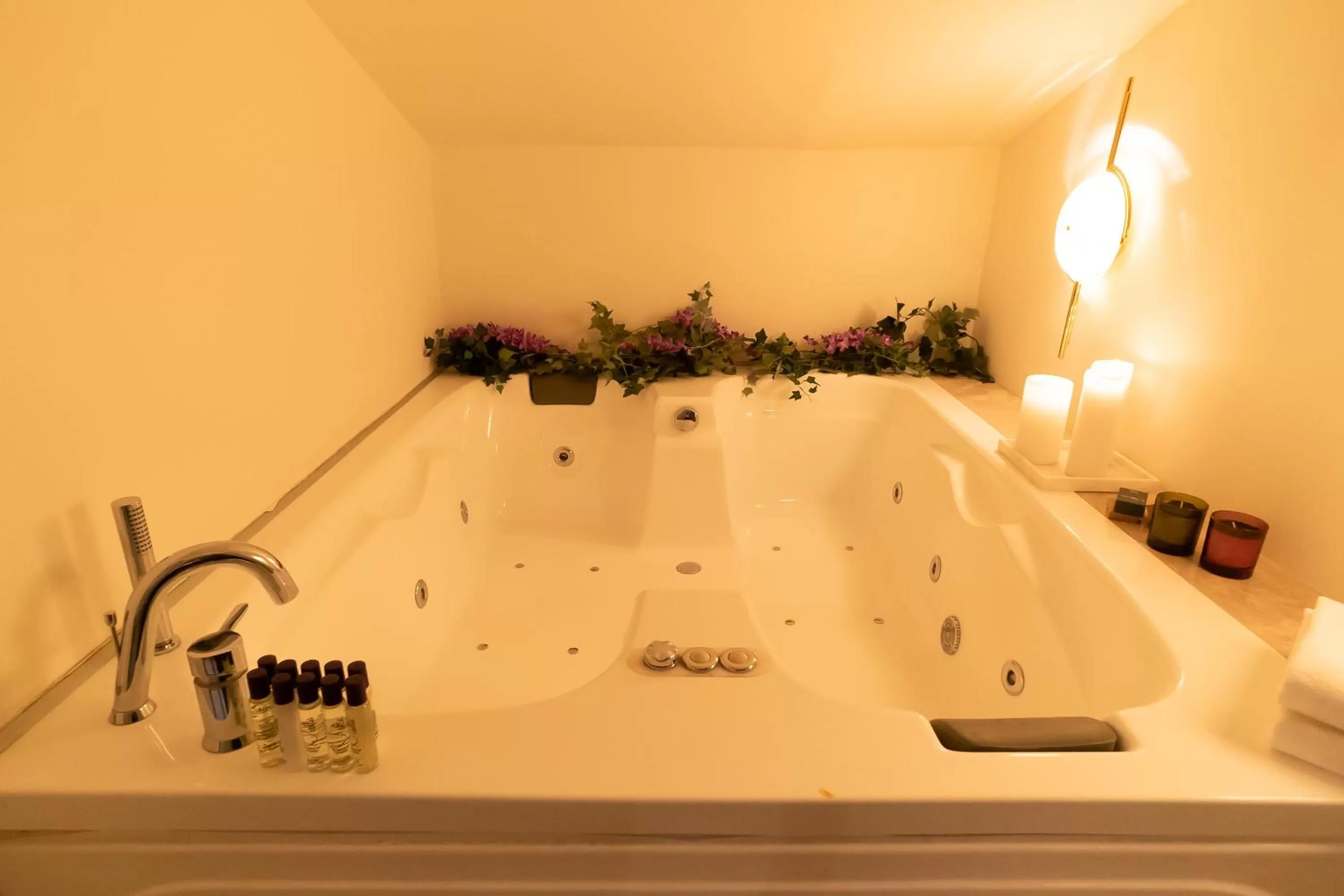 Bath in Malta Bosphorus Hotel