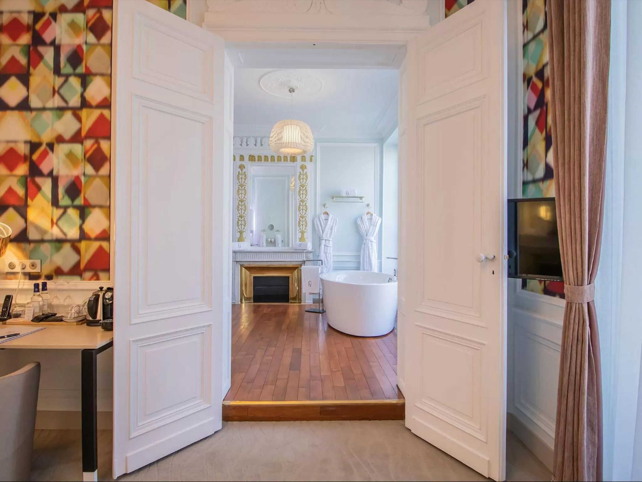 Bathroom in Hotel des Quinconces Bordeaux Centre