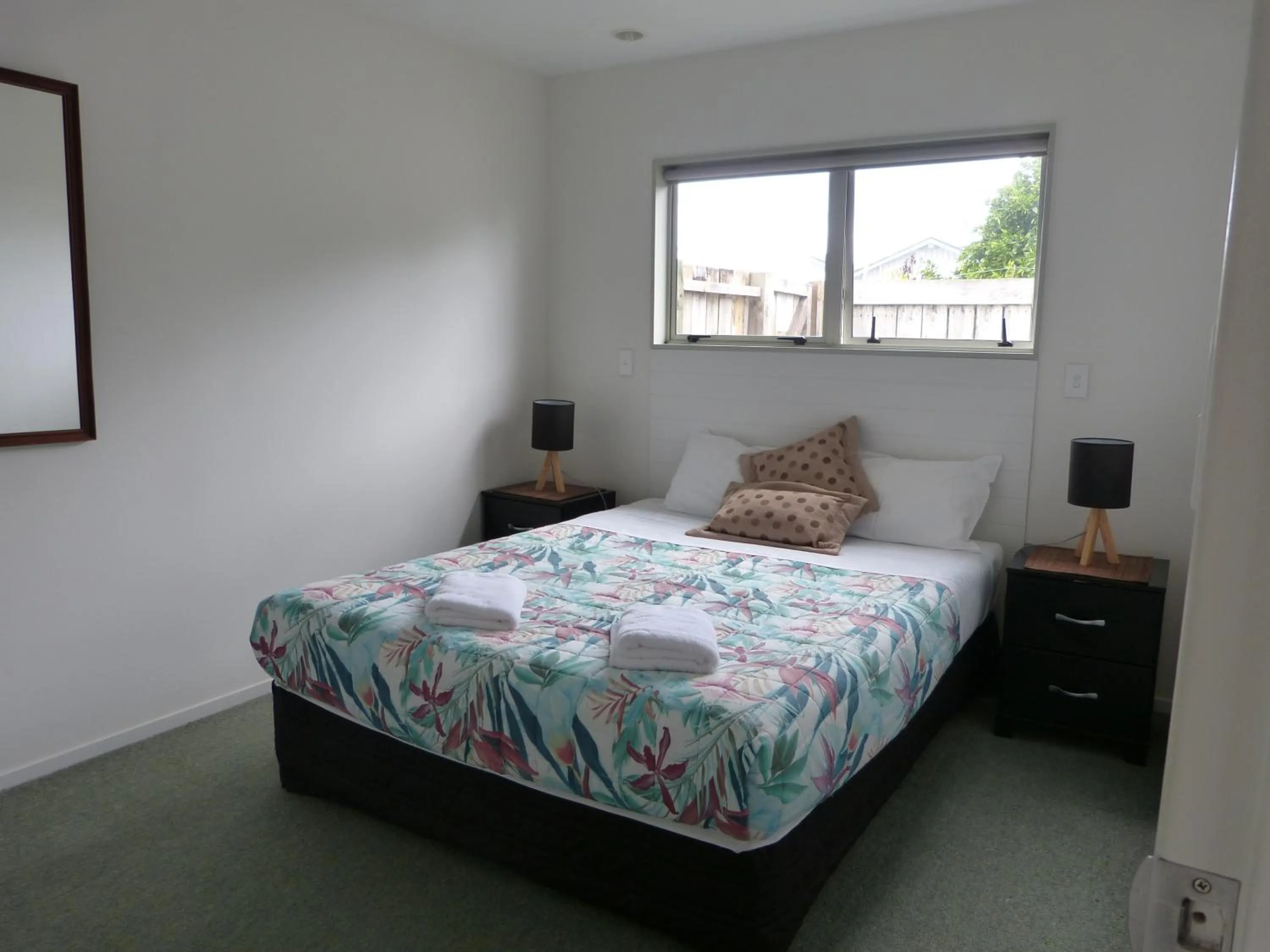 Bedroom, Bed in Blake Court Motel