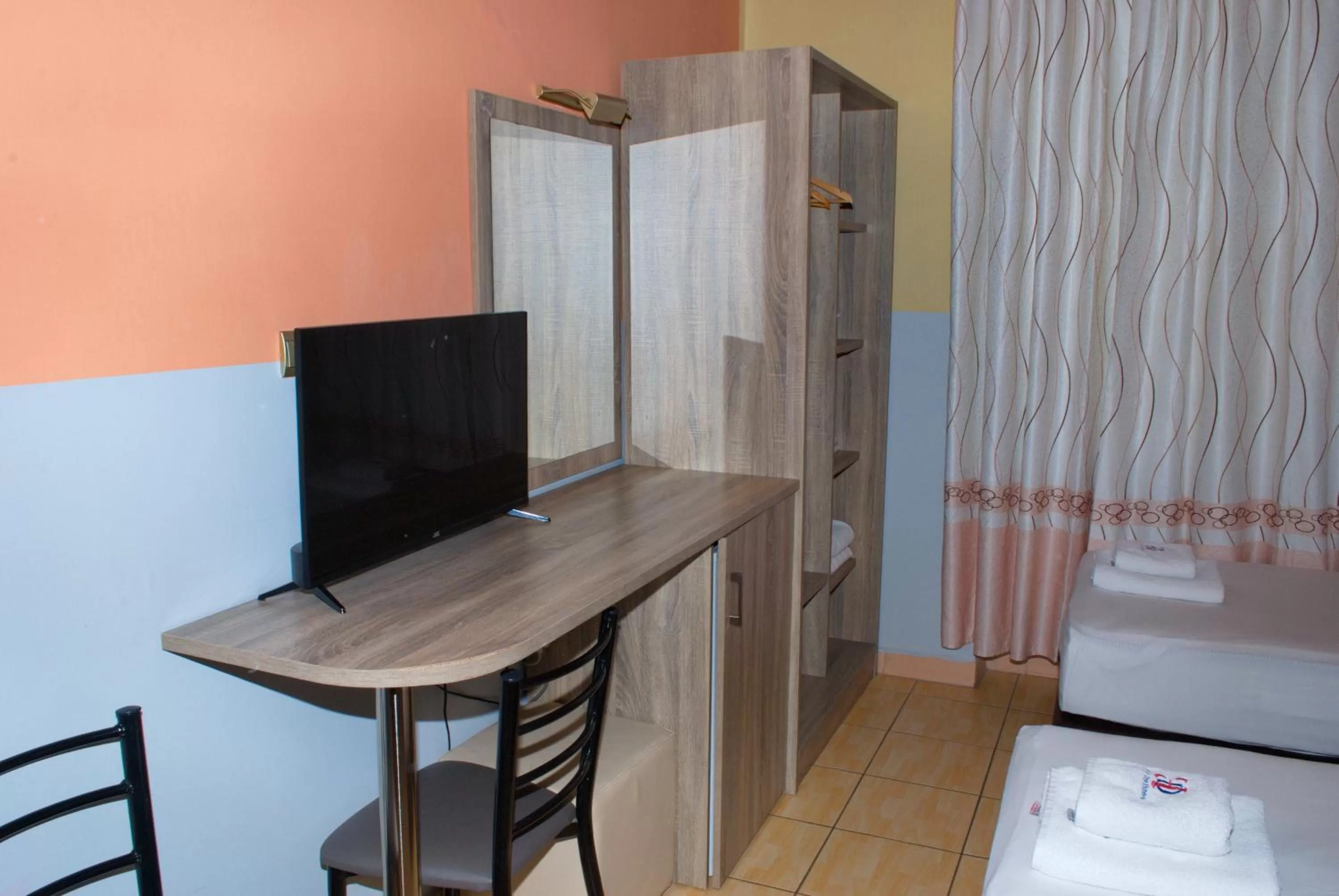 Bed in Diethnes Hotel