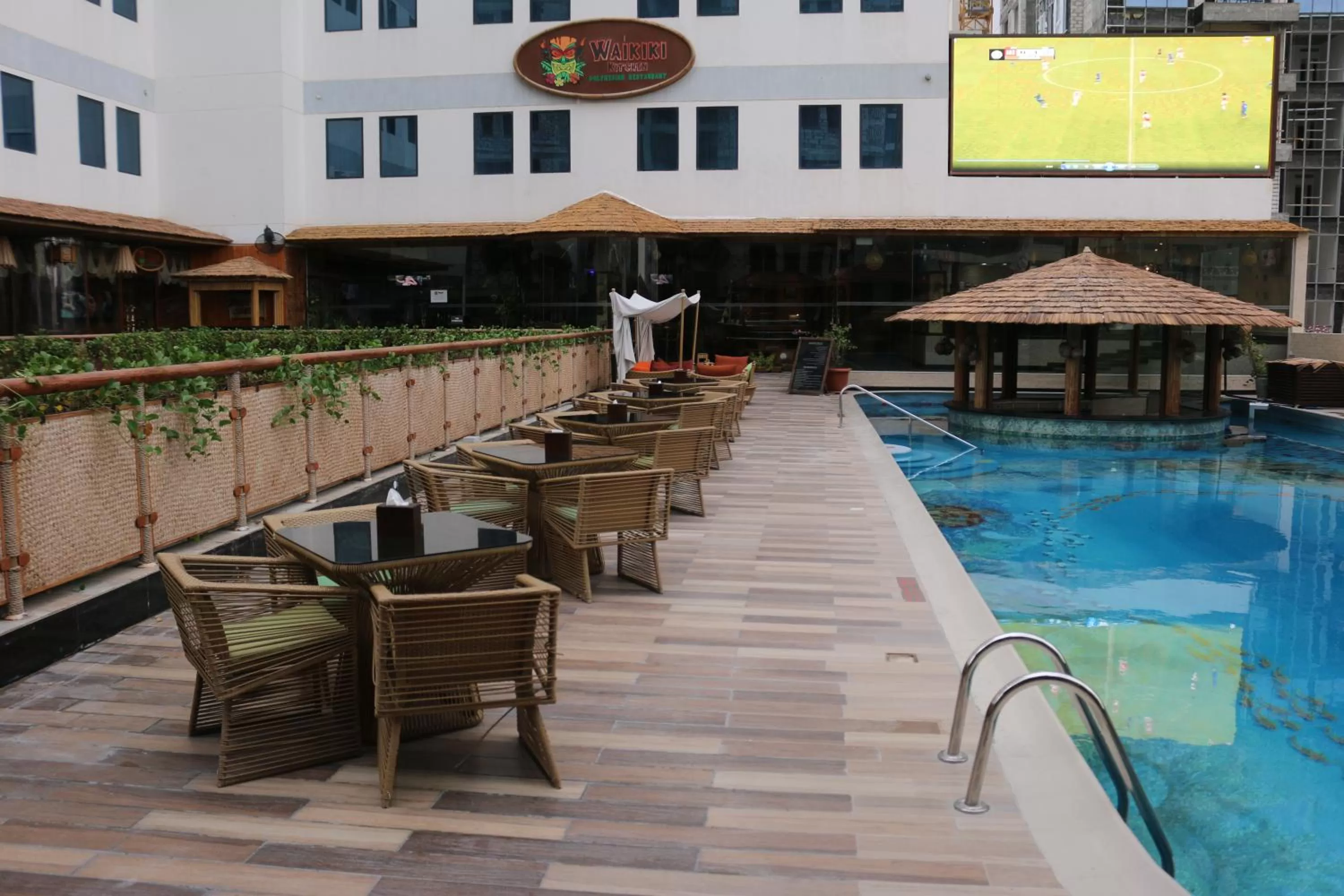 Swimming pool in Elite Crystal Hotel