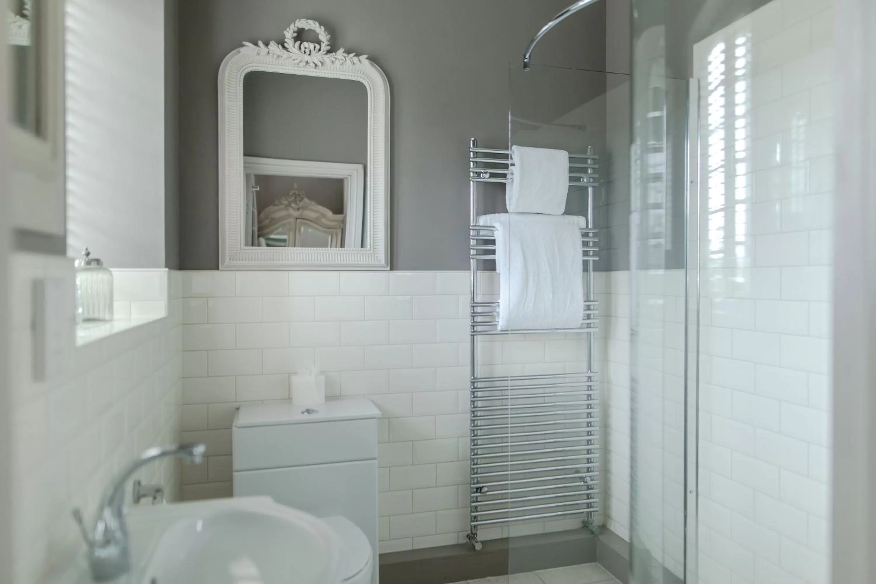 Bathroom in Abbey House Hotel