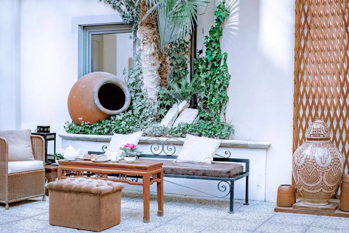 Property building in TownHouse 33