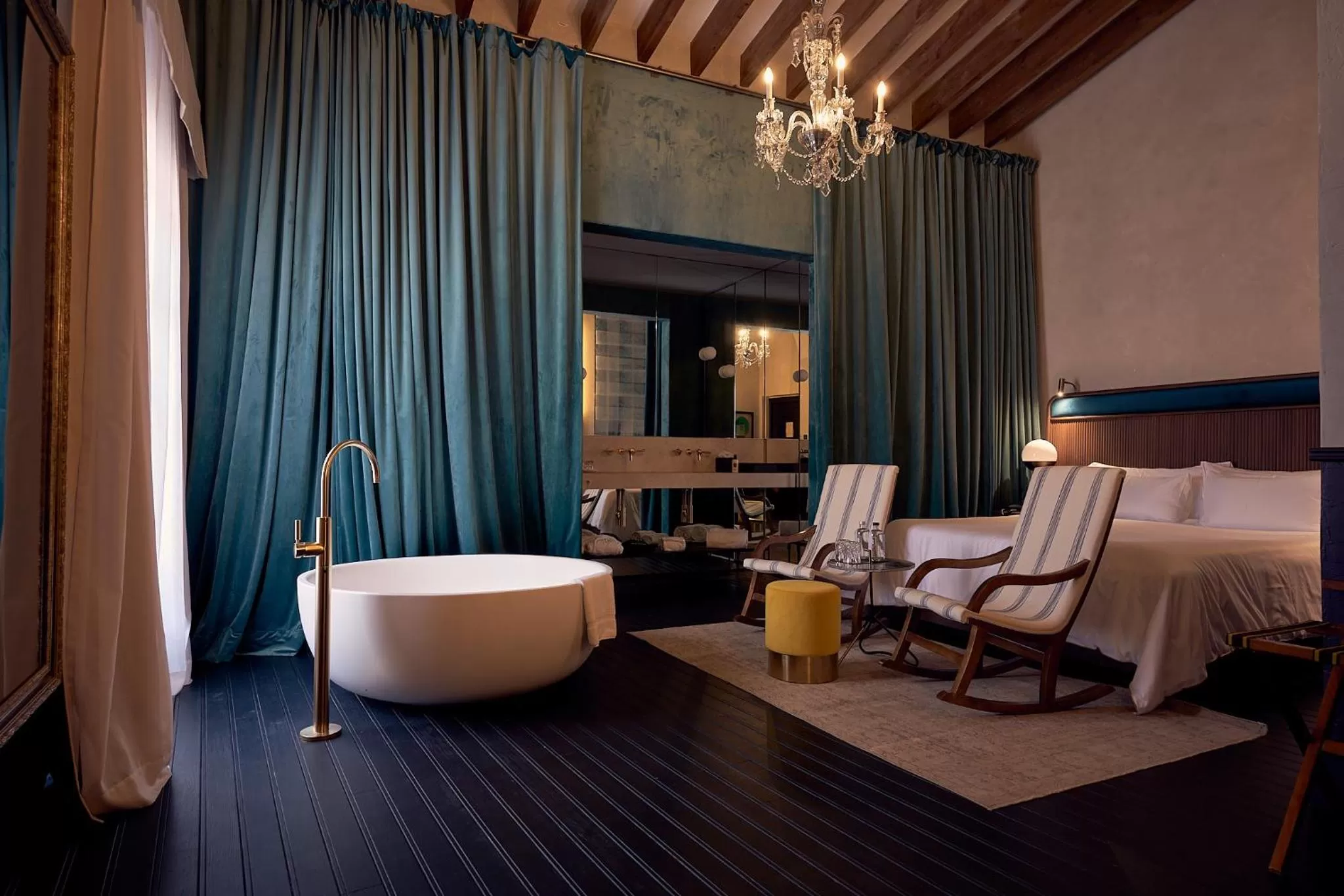 Photo of the whole room in Can Bordoy Grand House Hotel GL Preferred Hotel