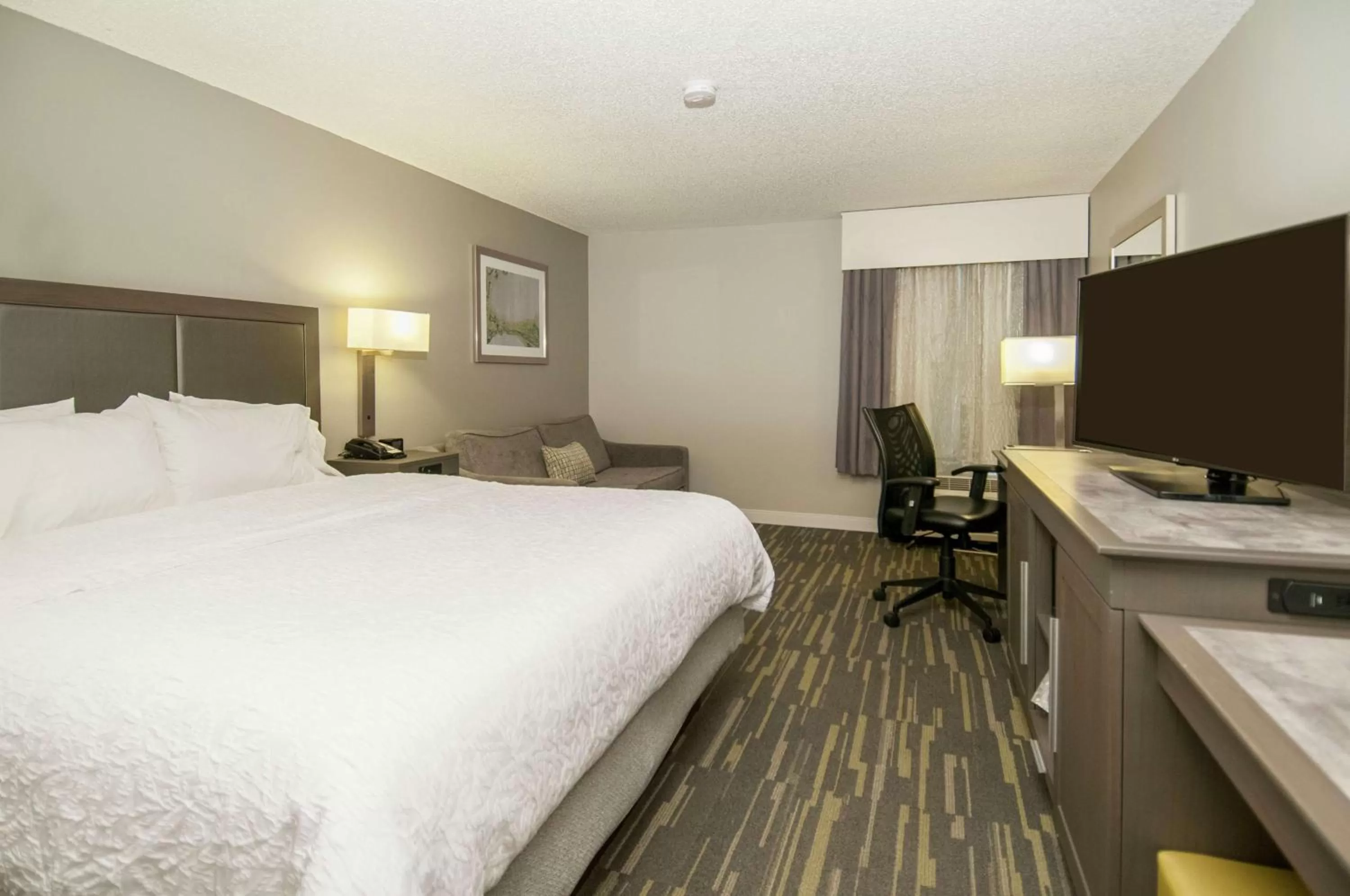 Bedroom, Bed in Hampton Inn Shreveport/Bossier City