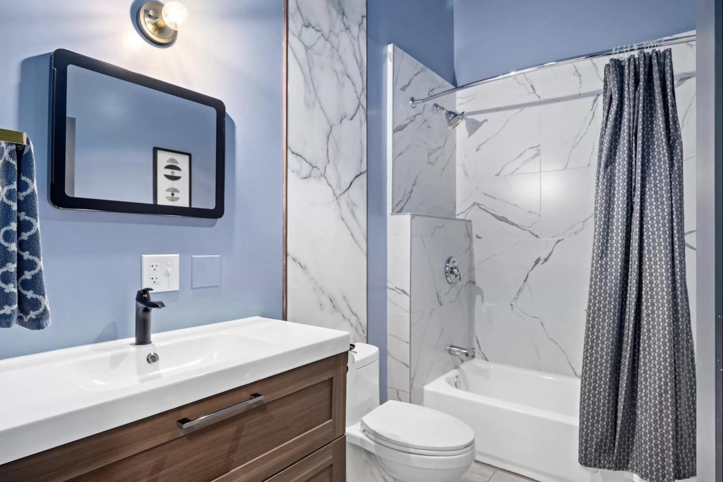 Shower in The Wesley Walla Walla