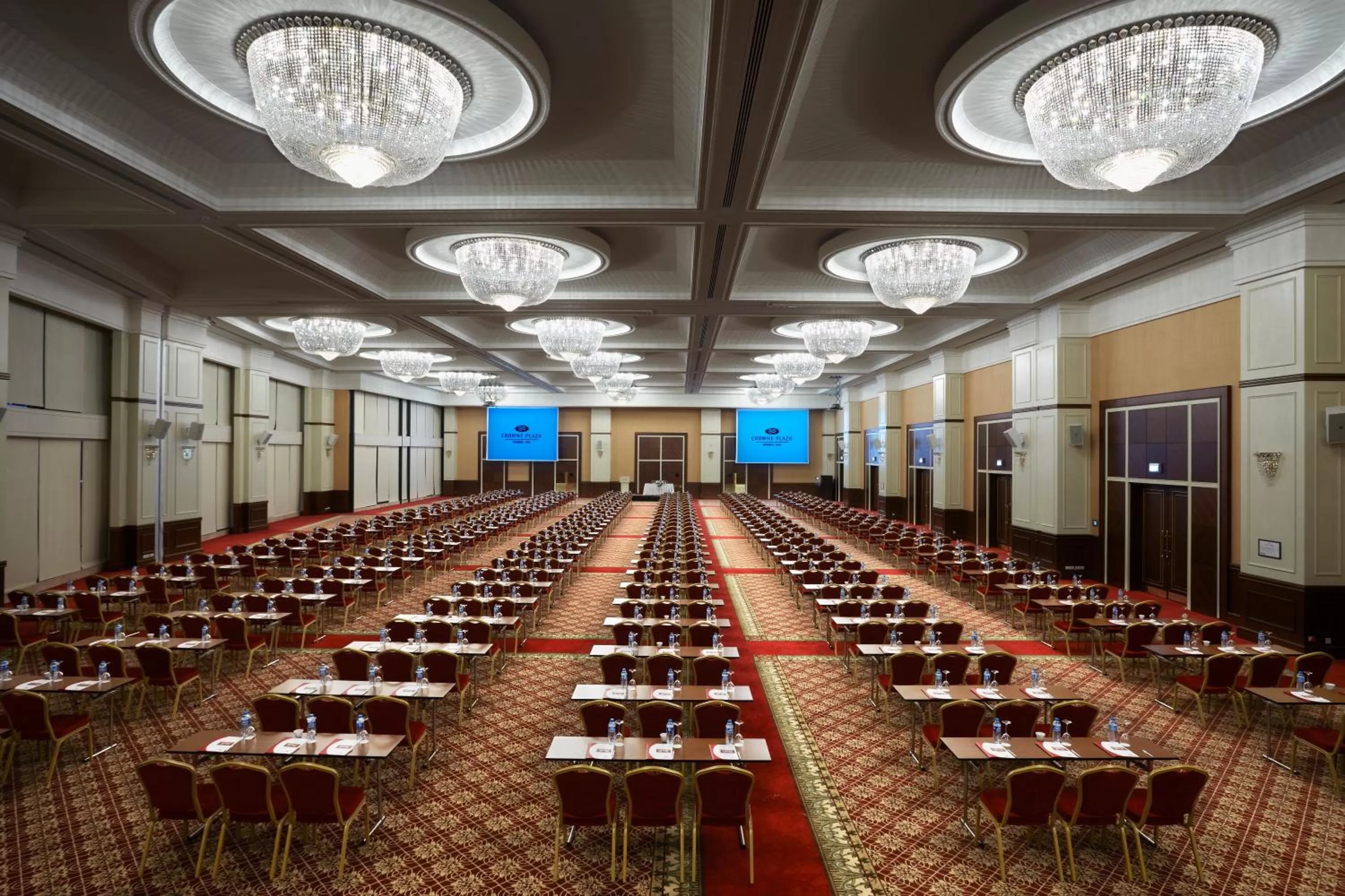 Meeting/conference room in Crowne Plaza Istanbul Asia by IHG