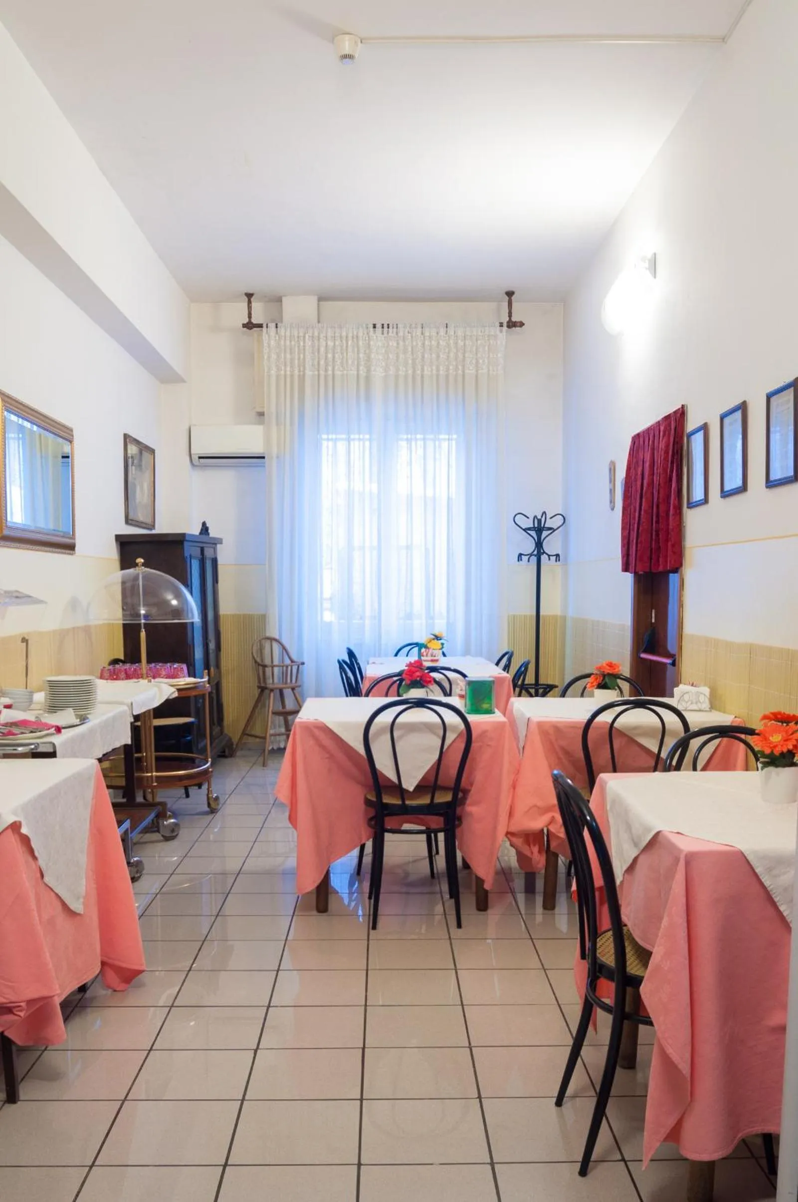Restaurant/places to eat in Hotel Elefante Bianco