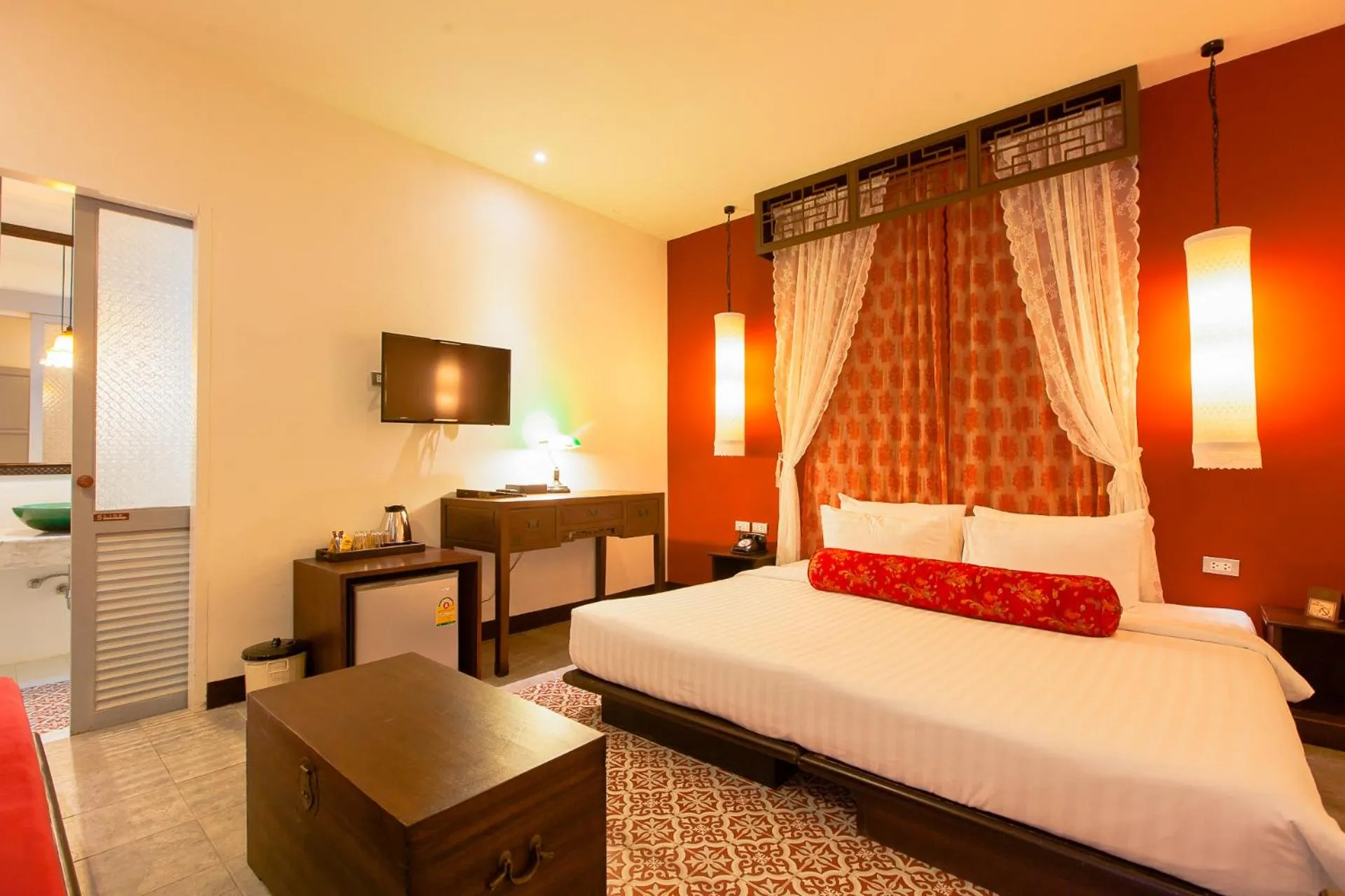 Photo of the whole room, Bed in The Memory at On On Hotel