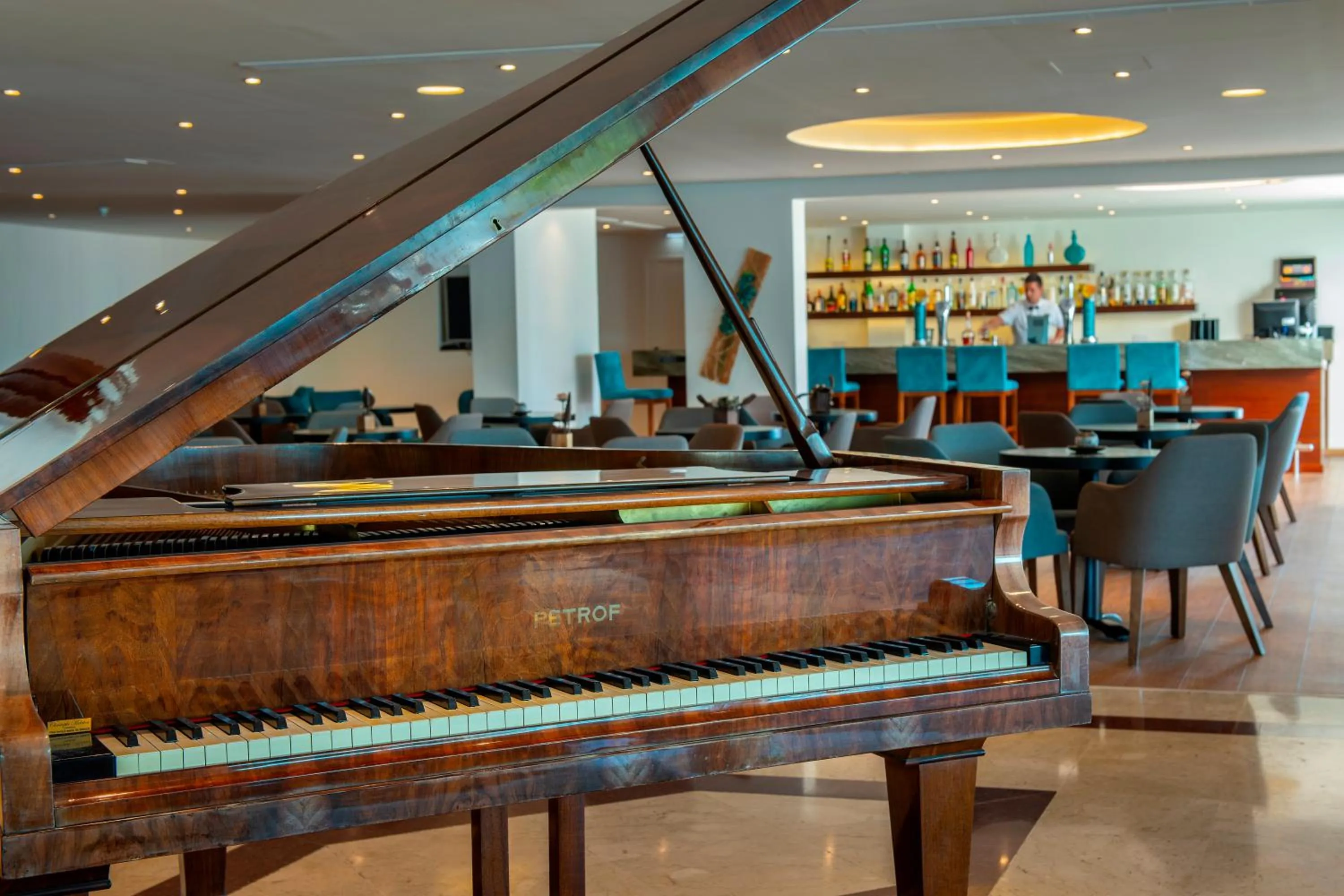 Lounge or bar in Queens Bay Hotel