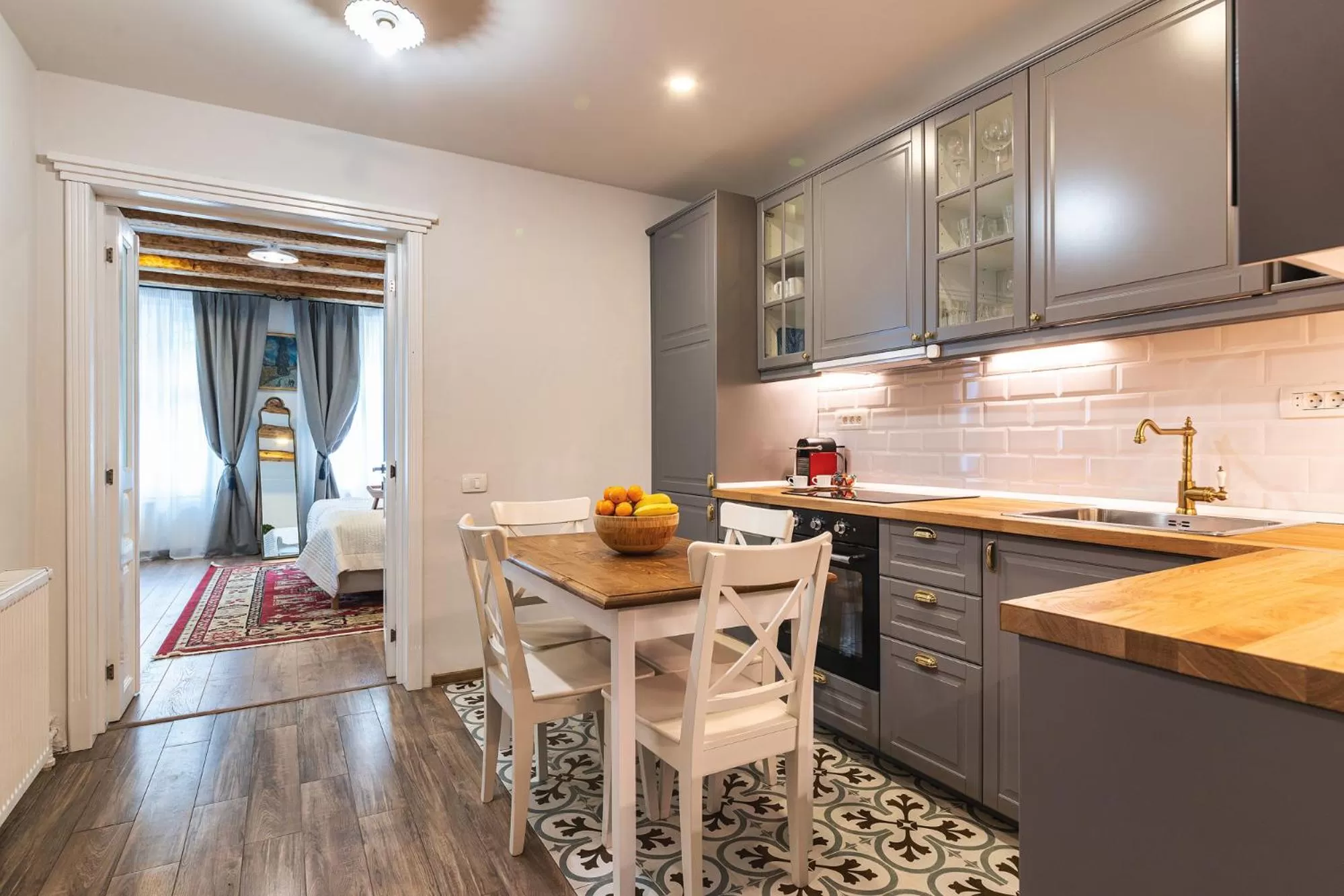 Kitchen or kitchenette in Nikolas Haus Central Location with Free Parking