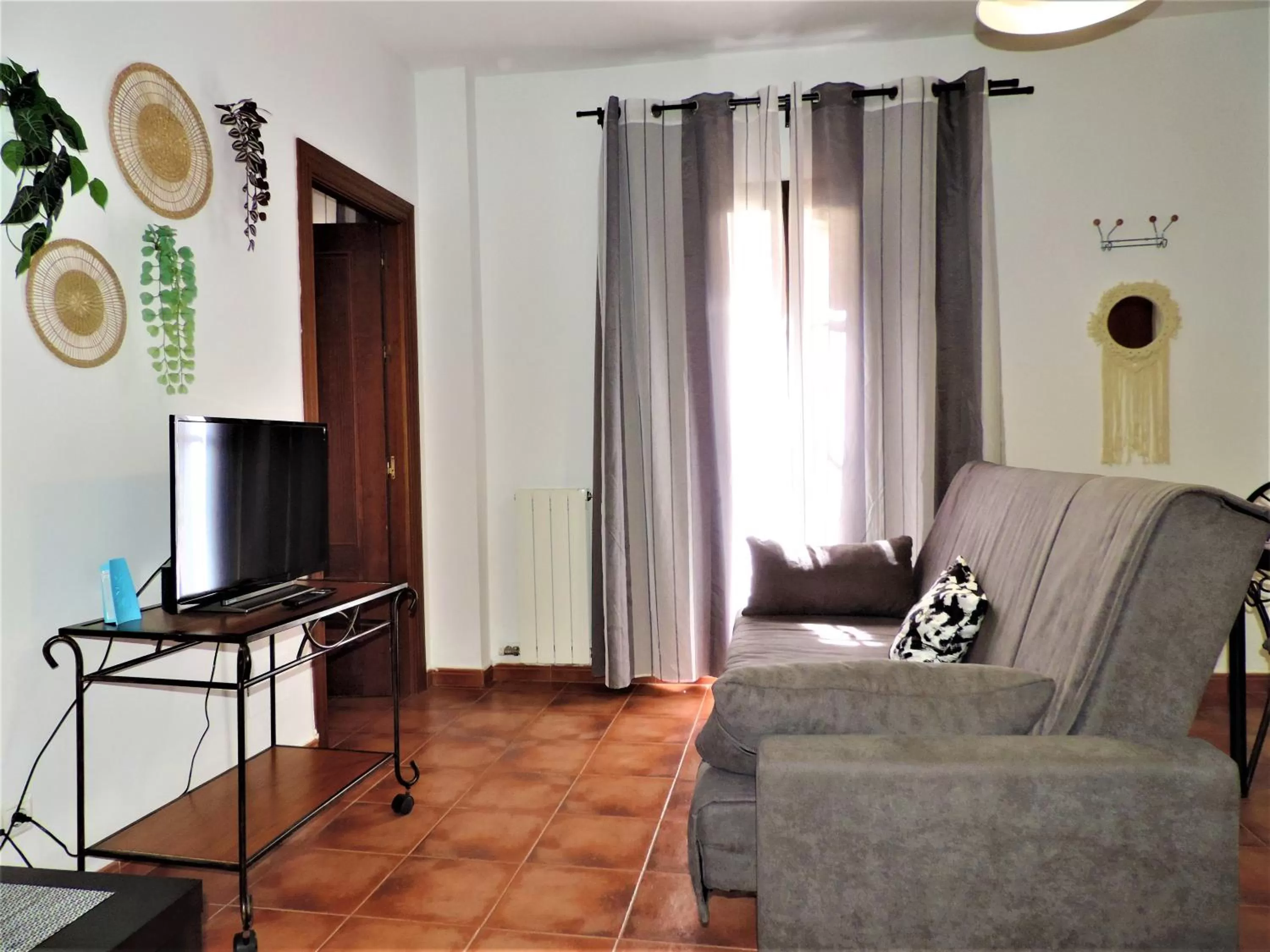 TV and multimedia in APARTAMENTOS CASERIA DE COMARES