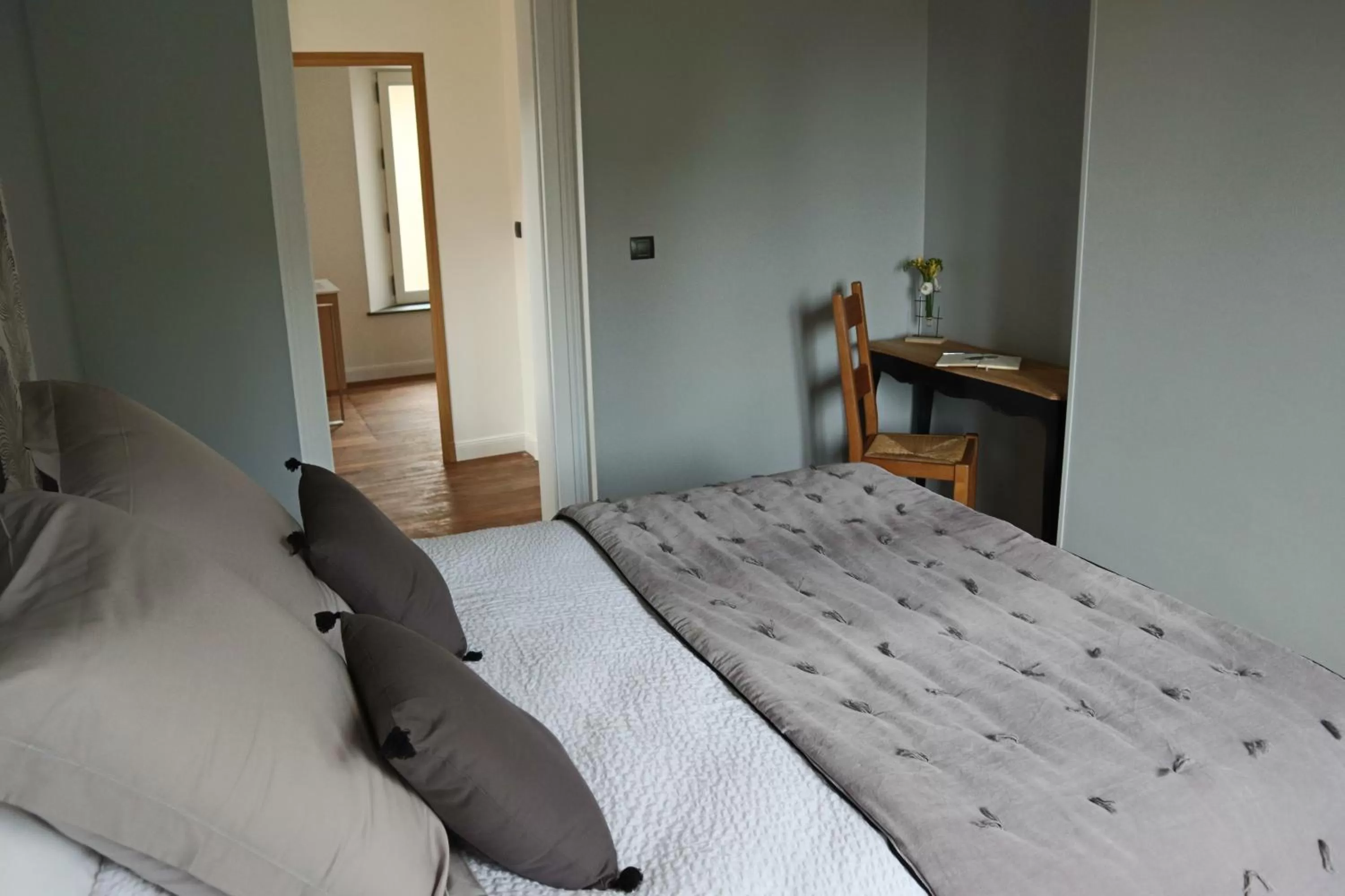 Bed in LA GOUTTE D'OR