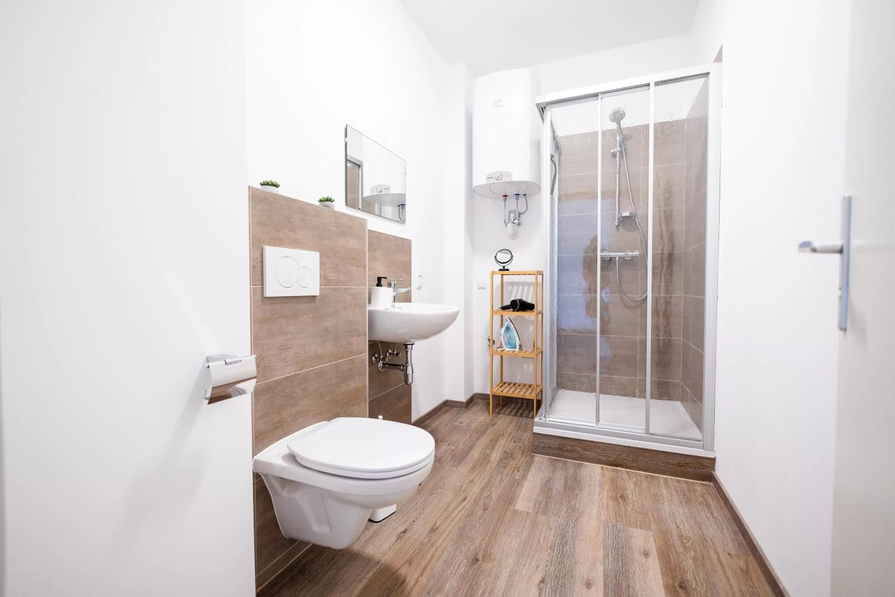 Bathroom in Apartments am Neuen Theater - Altstadt - Zentral - Küche - Wifi - Powered by Ko-Living