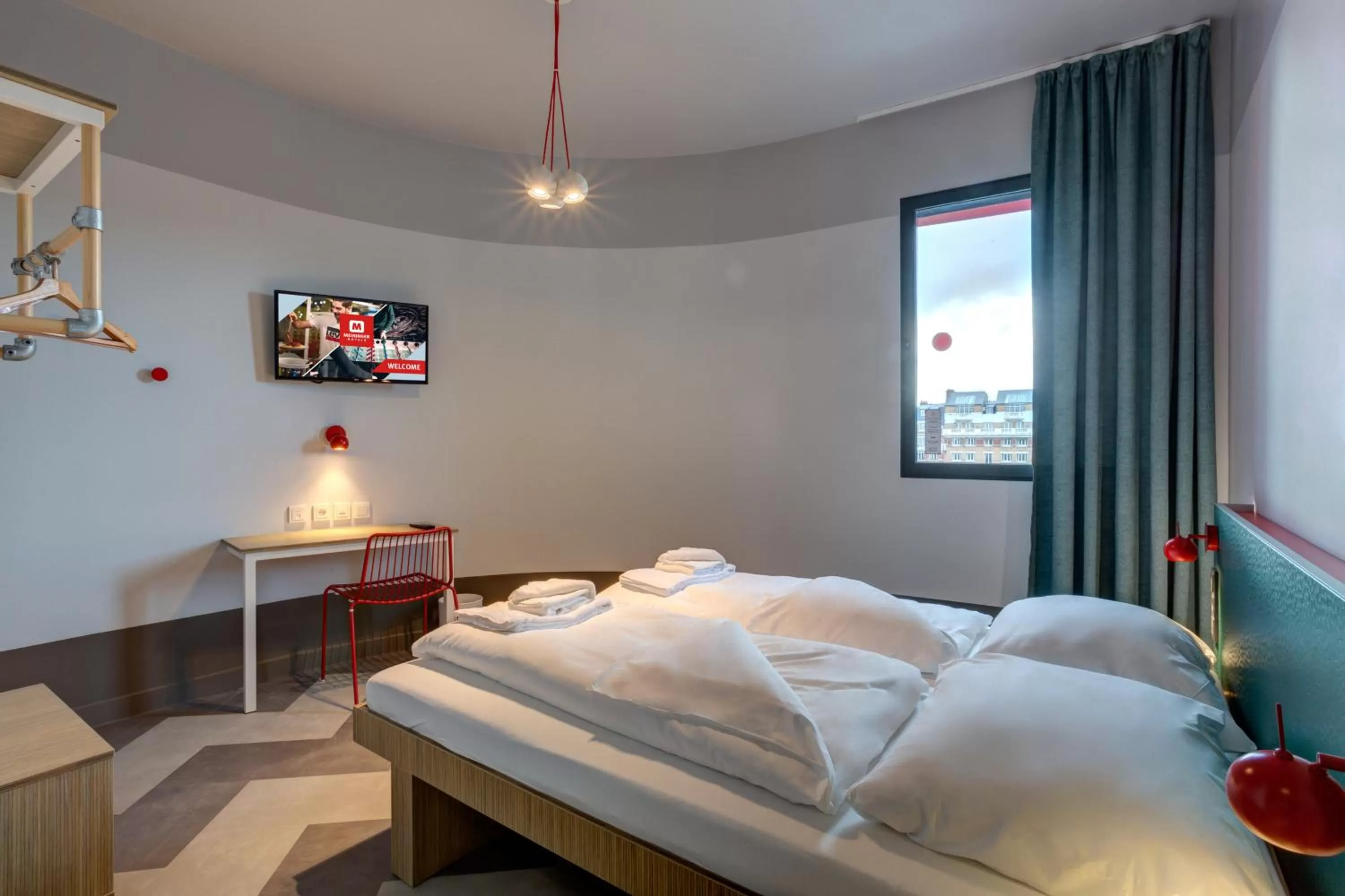 Photo of the whole room in MEININGER Hotel Paris Porte de Vincennes