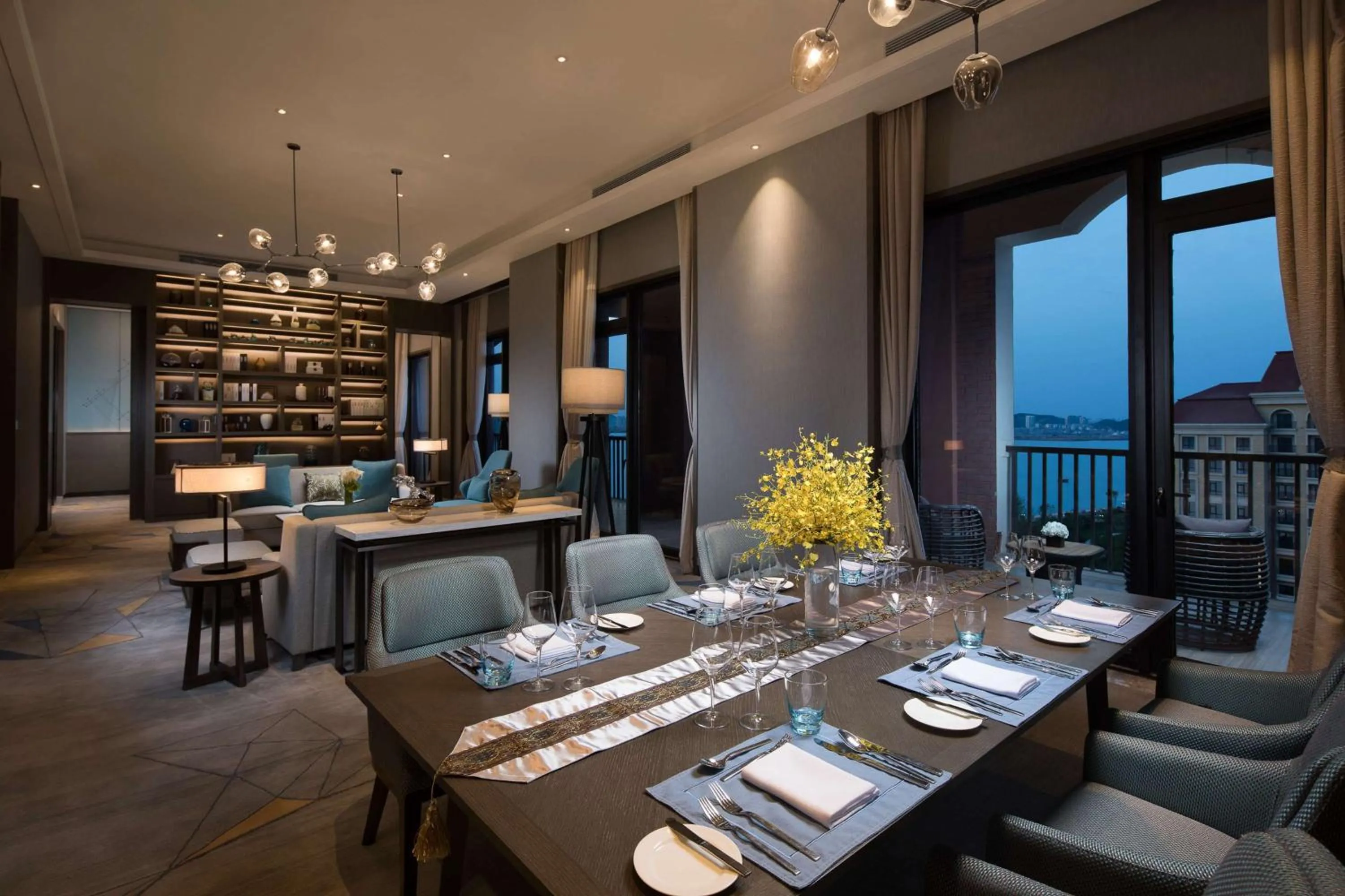 Living room in Doubletree By Hilton Qingdao Oriental Movie Metropolis