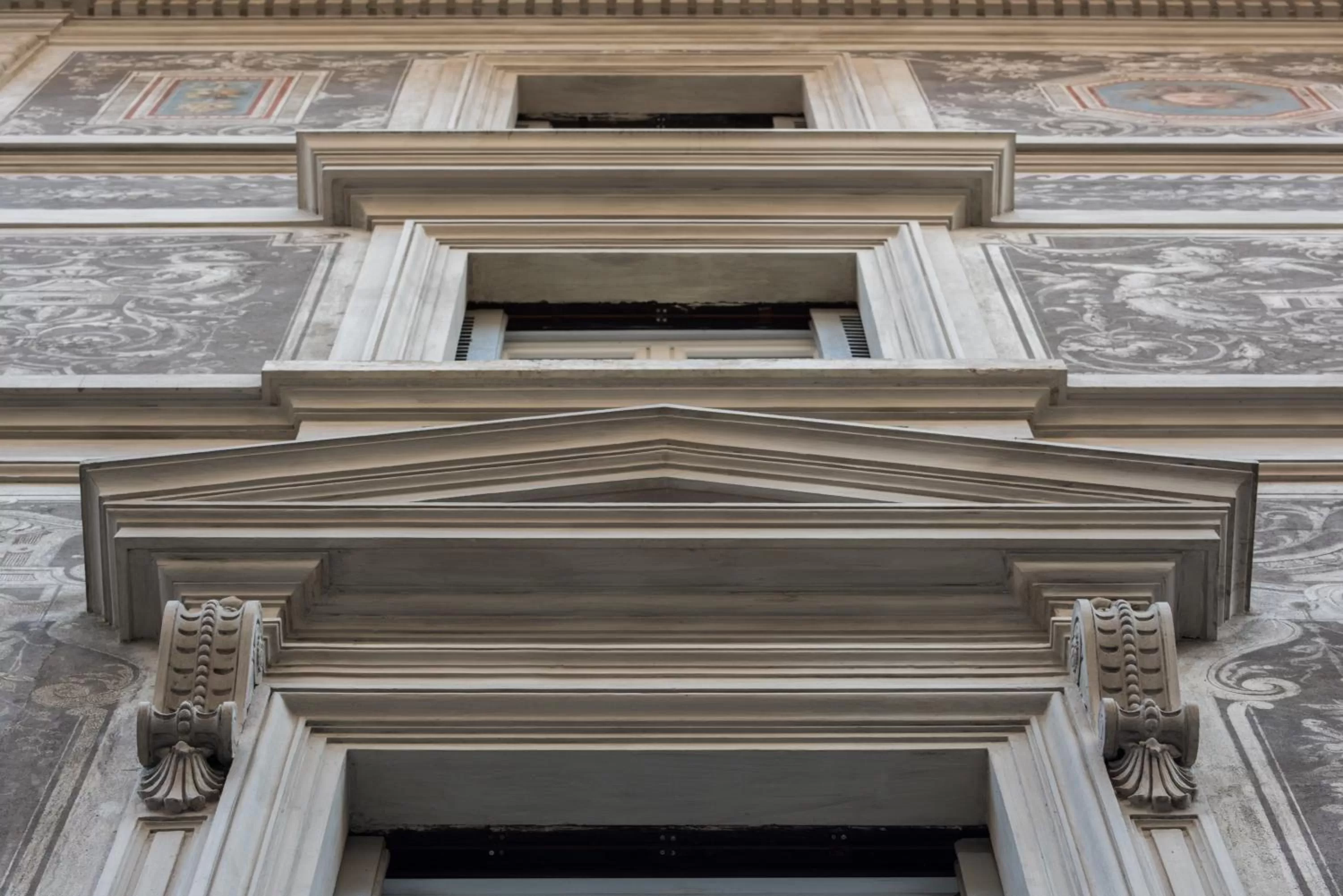 Facade/entrance in Spagna Ave