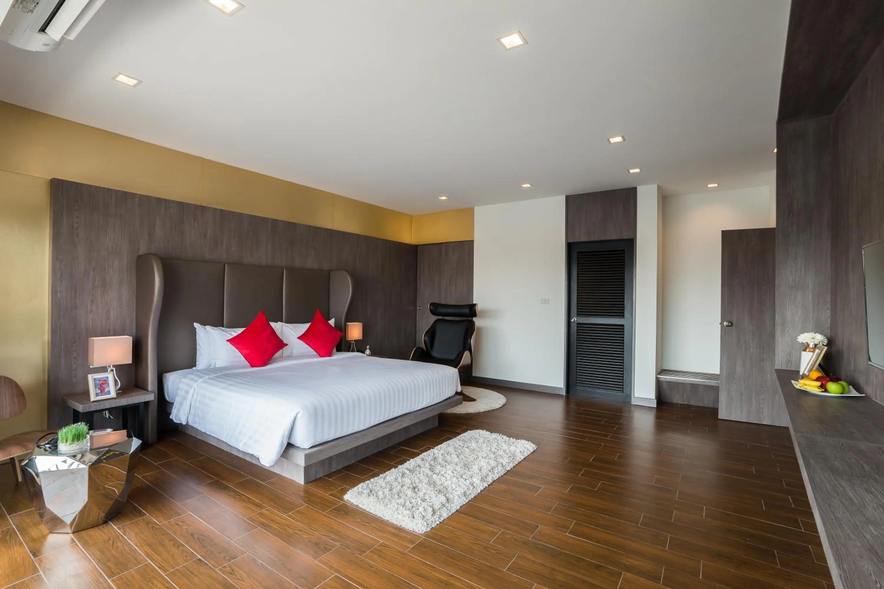 Bed in J Inspired Hotel Pattaya