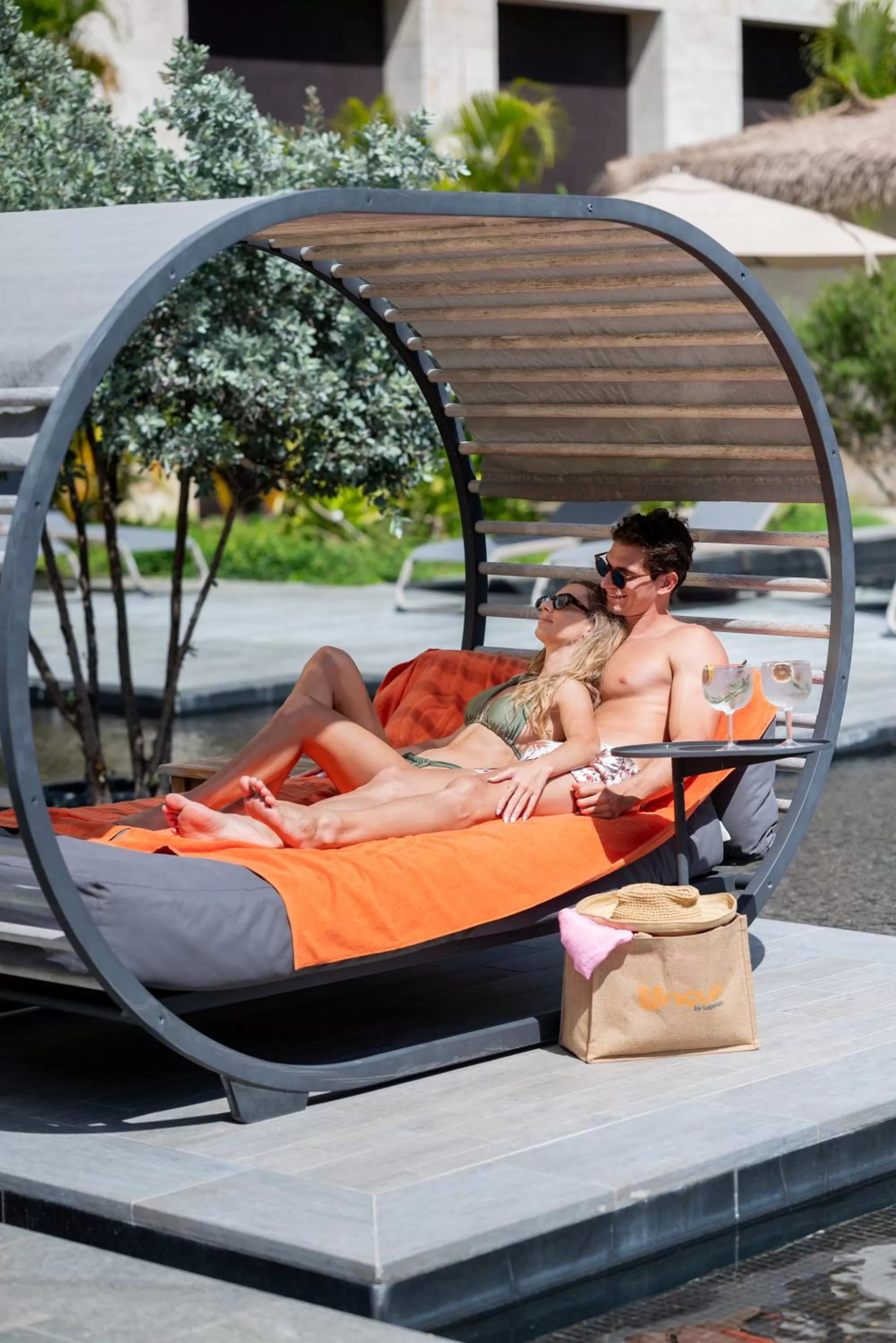 Swimming pool in Unique Club at Lopesan Costa Bávaro Resort