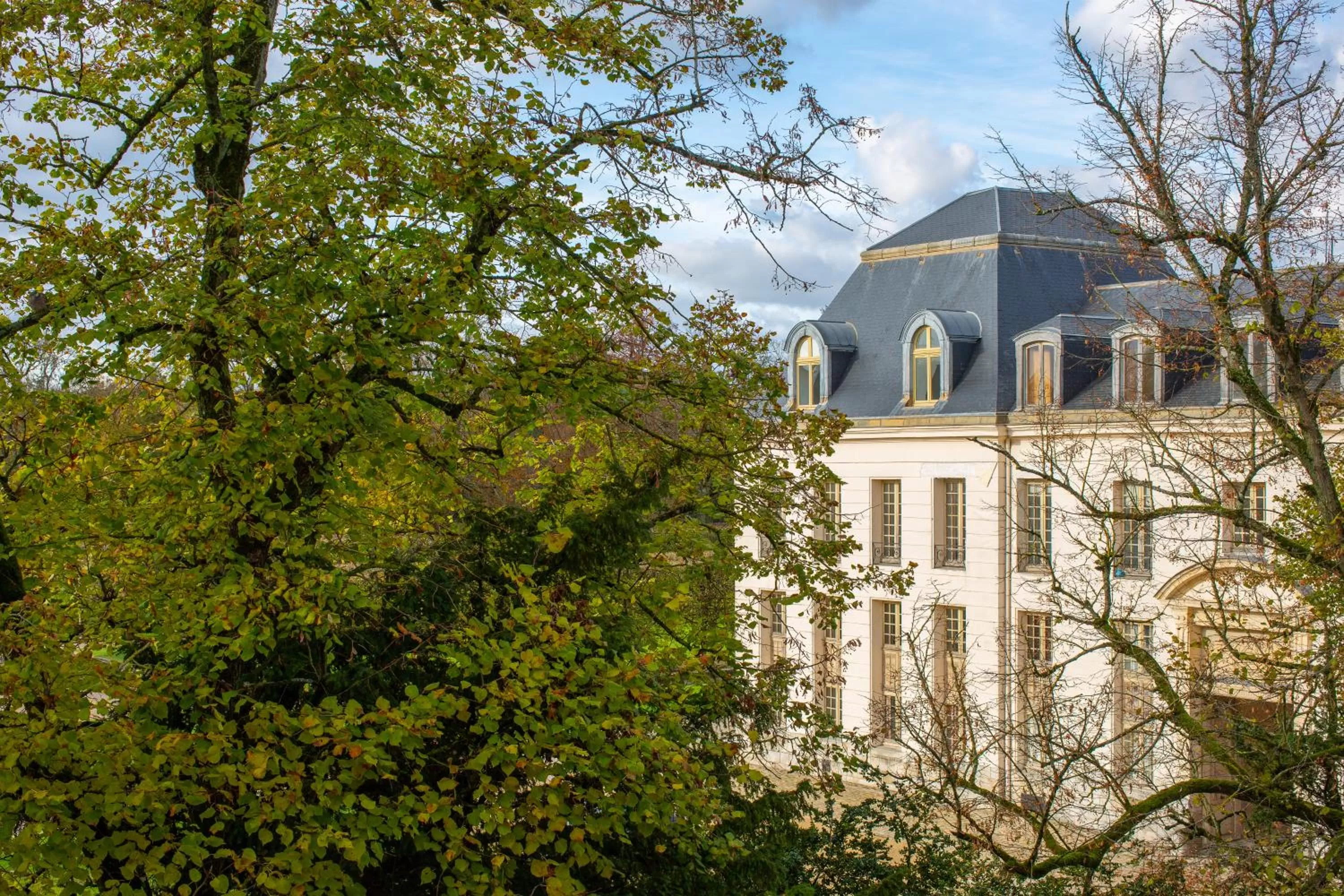 Nearby landmark in Mercure Rambouillet Relays Du Château