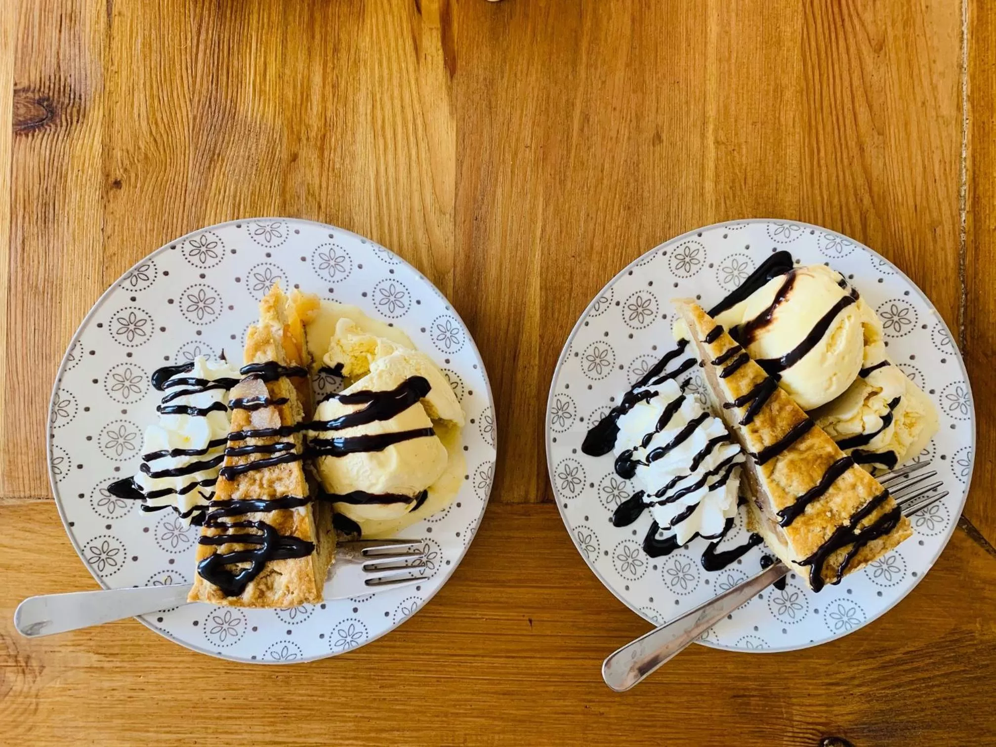 Food and drinks in Egria Apartments