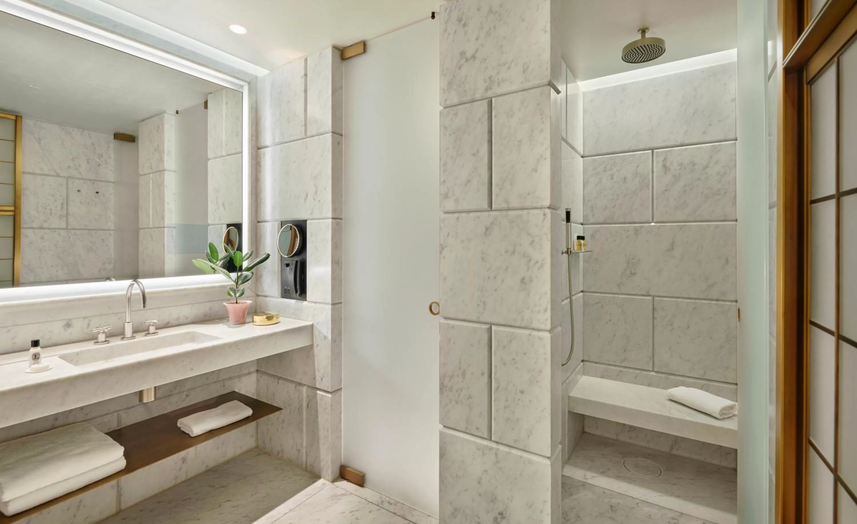 Grand Superior in Hotel Cafe Royal