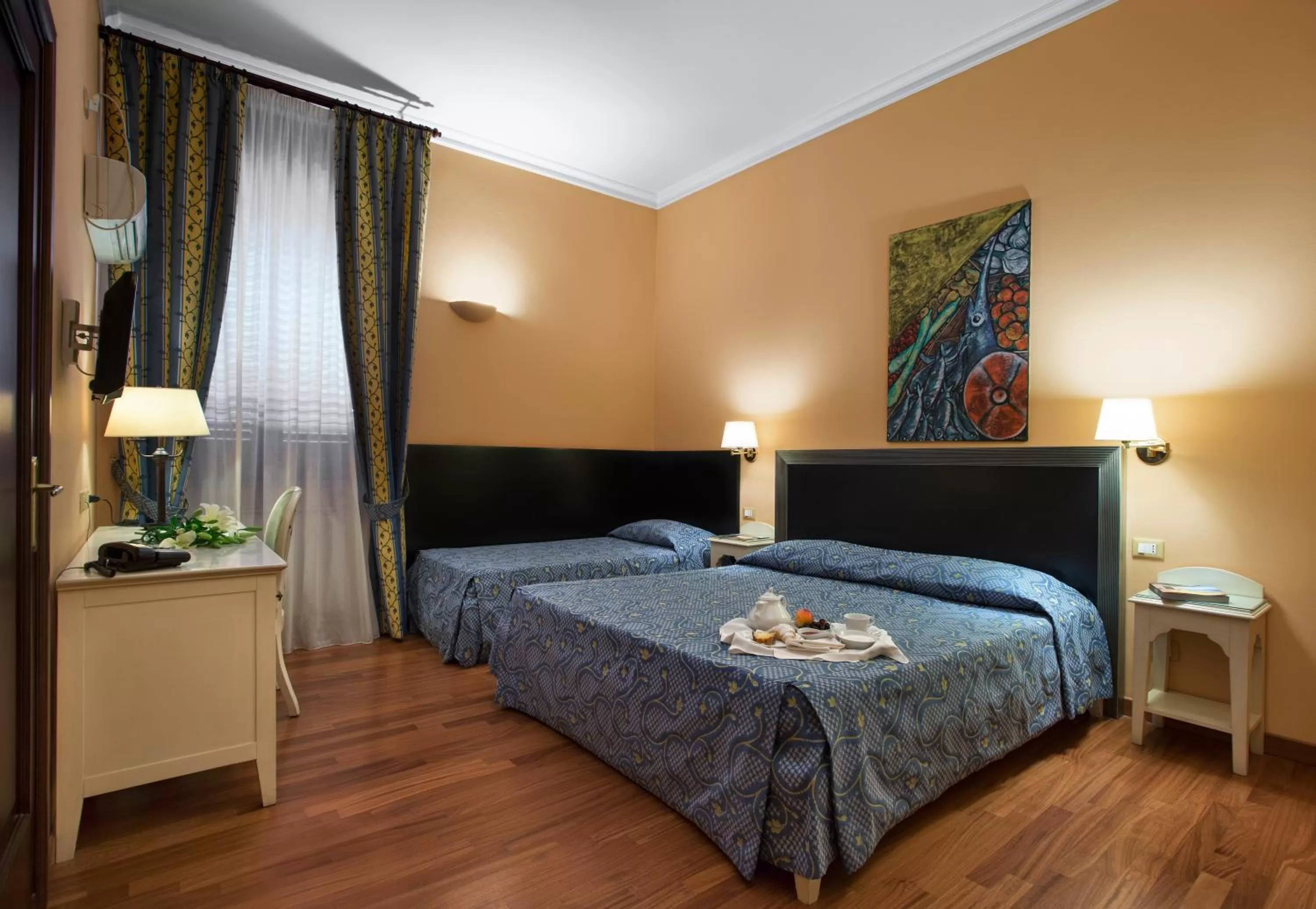 Classic Double Room - single occupancy in Hotel Ambasciatori