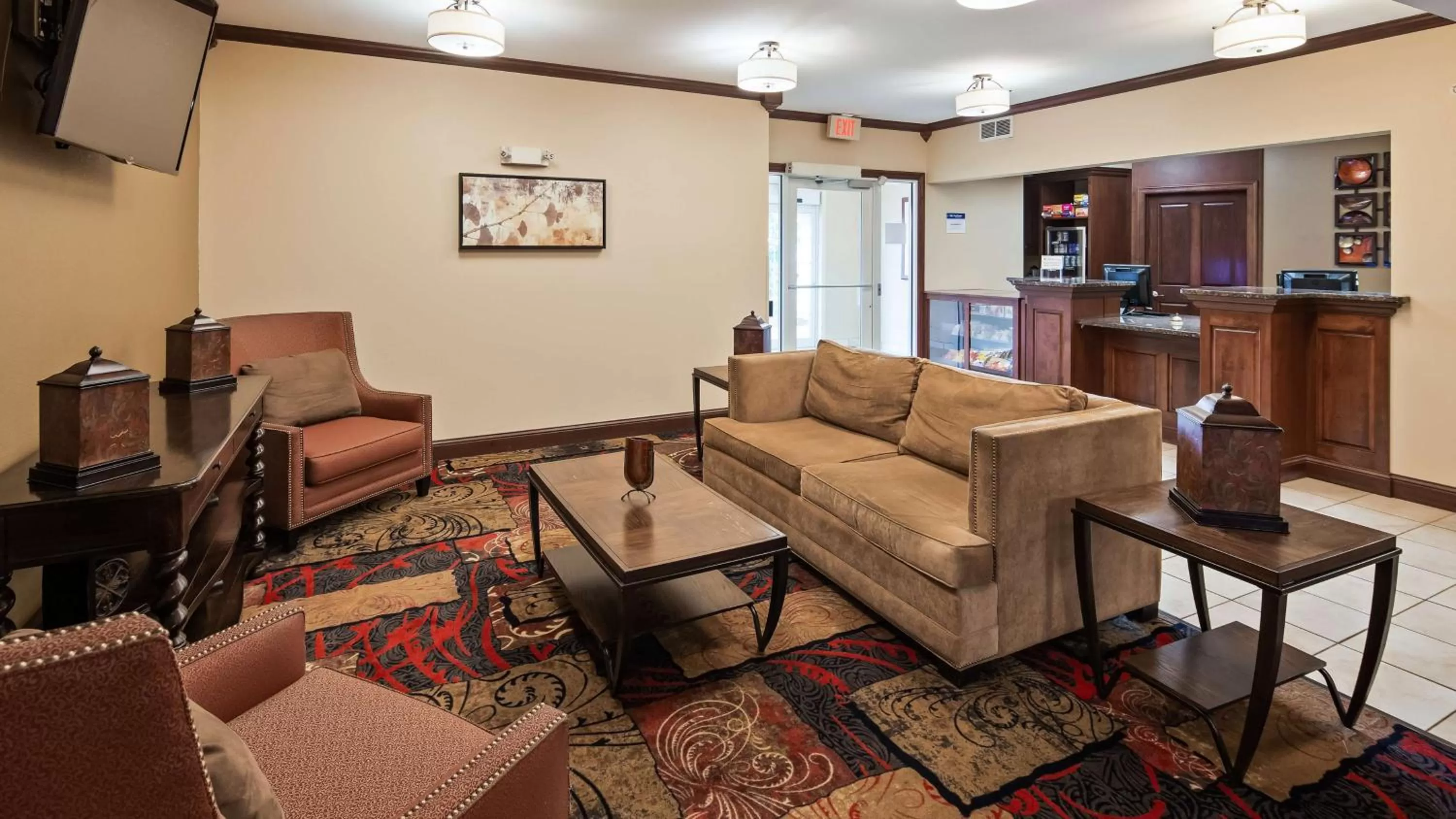 Lobby or reception in Best Western Plus Wausau-Rothschild Hotel