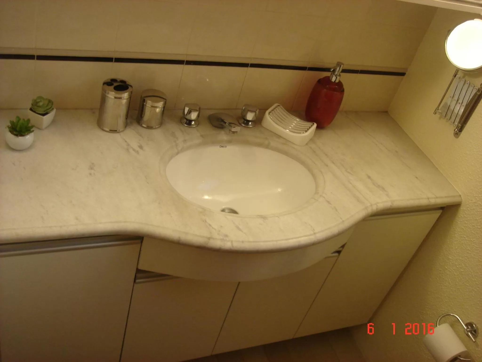 Wall Street Flat Service