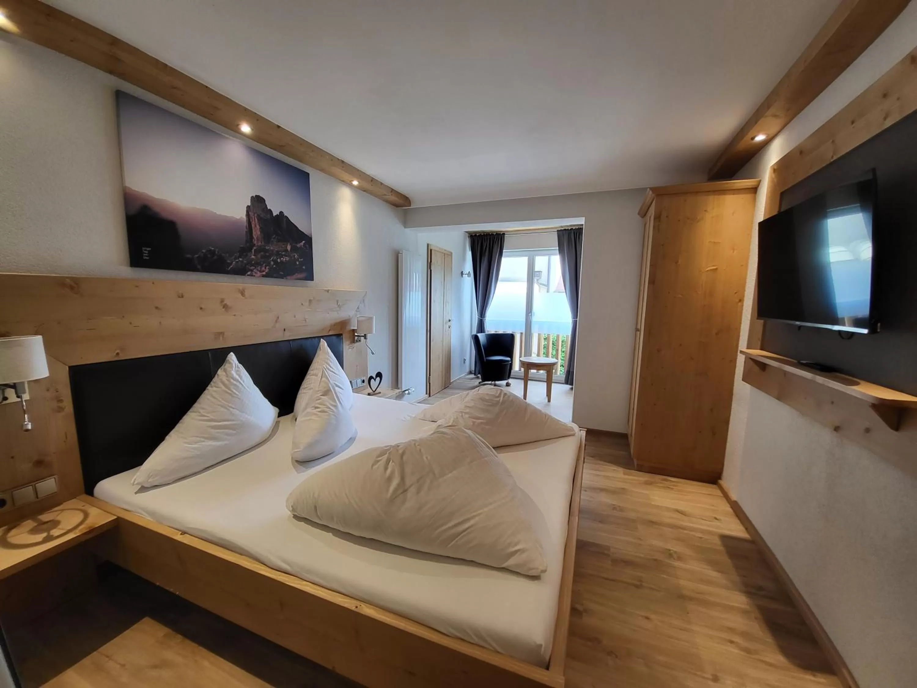 Bed in Adler Hotel-Pension