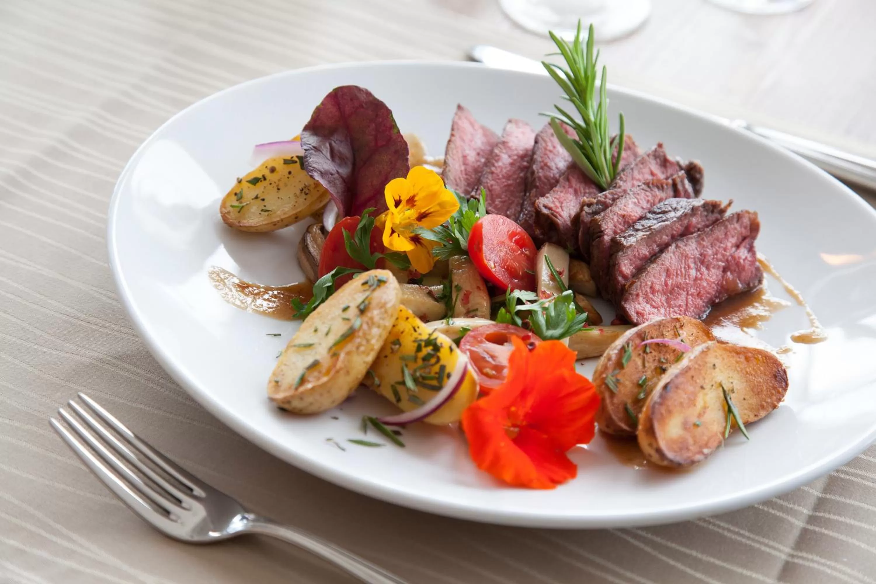 Food and drinks in Hotel & Restaurant Gasthaus Zum Anker