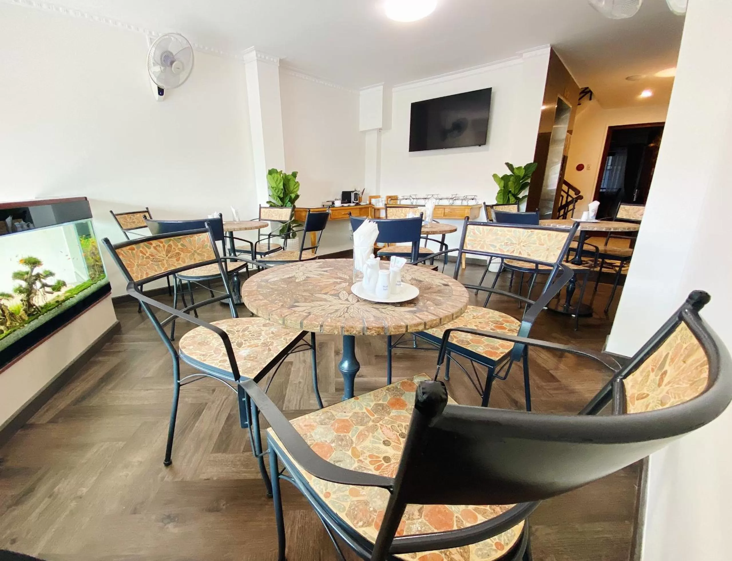 Restaurant/places to eat in Duc Vuong Saigon Hotel - Cao Thang