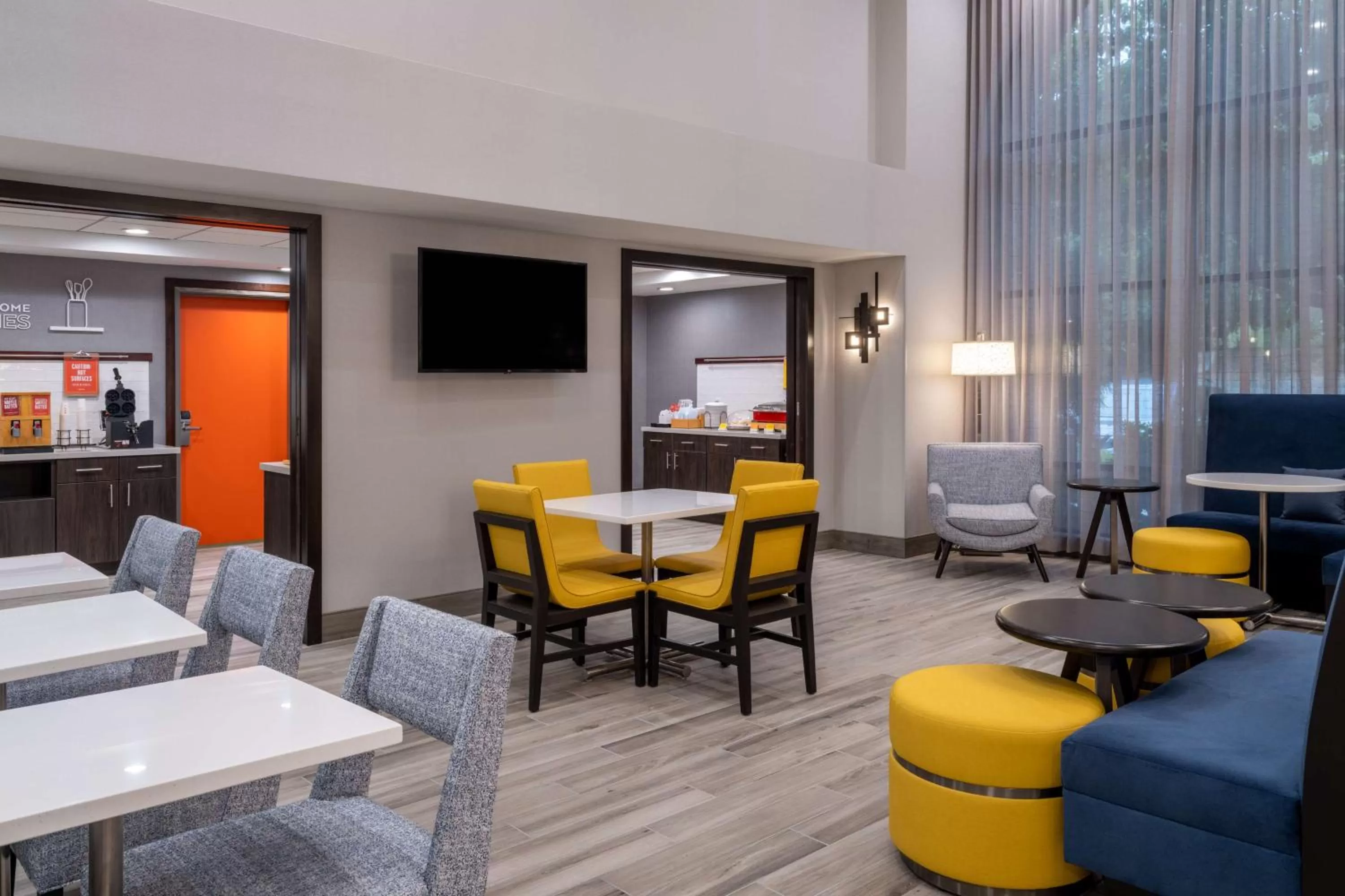 Lobby or reception in Hampton Inn & Suites Agoura Hills