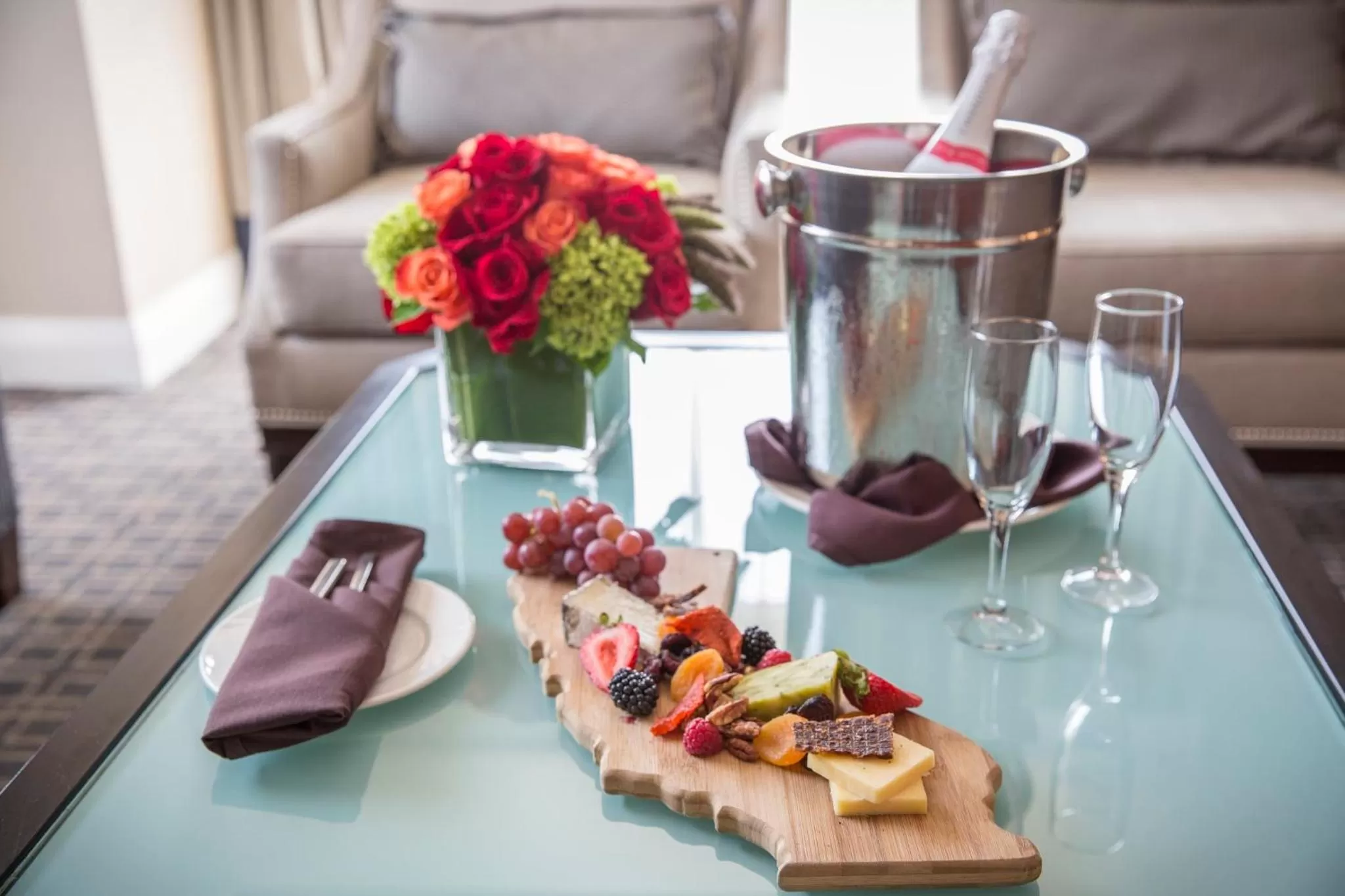 Photo of the whole room in Omni Los Angeles Hotel