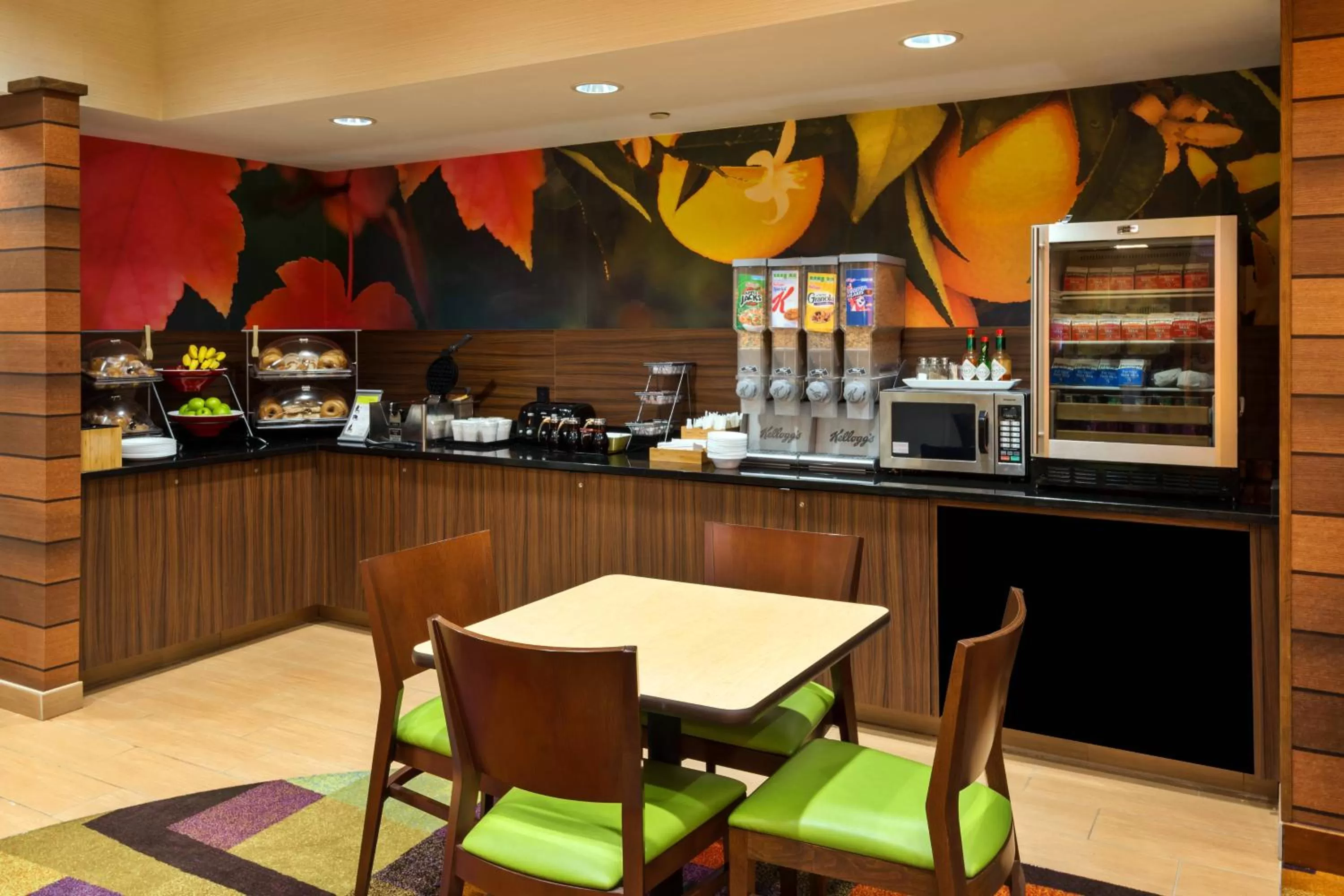 Breakfast in Fairfield Inn & Suites Denver Cherry Creek