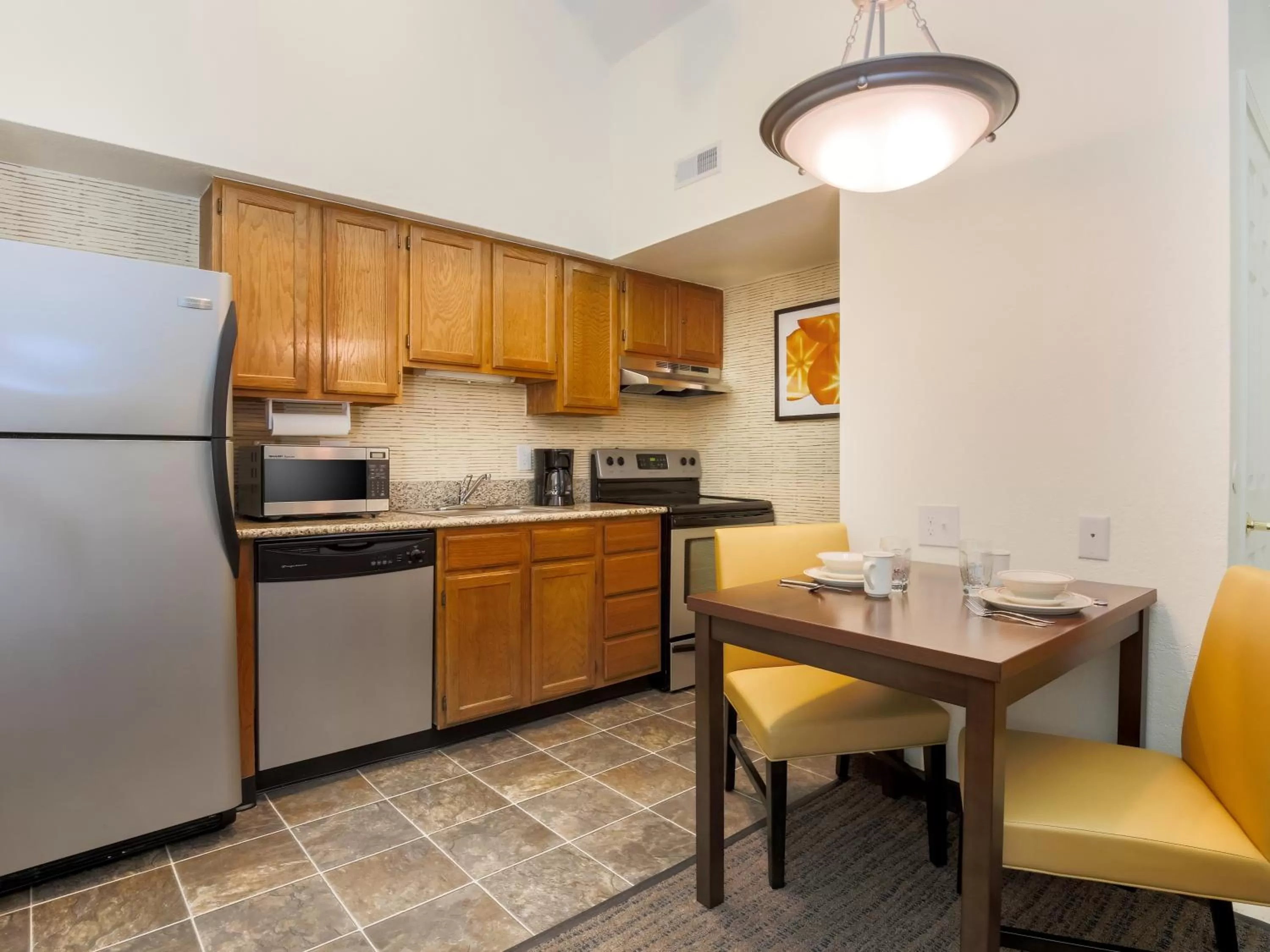 Kitchen or kitchenette in Hawthorn Suites by Wyndham Tinton Falls