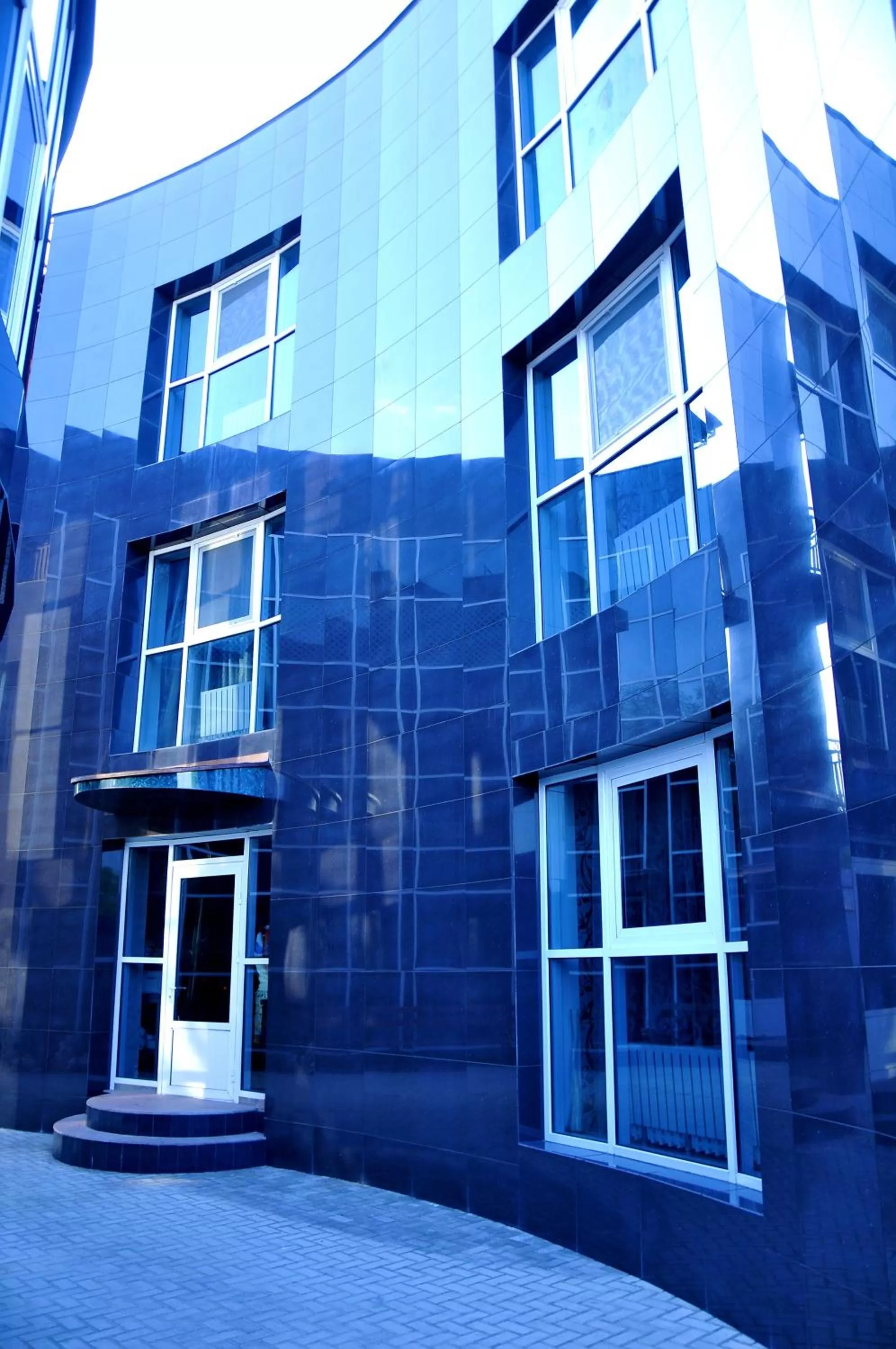 Facade/entrance in Totem Hotel