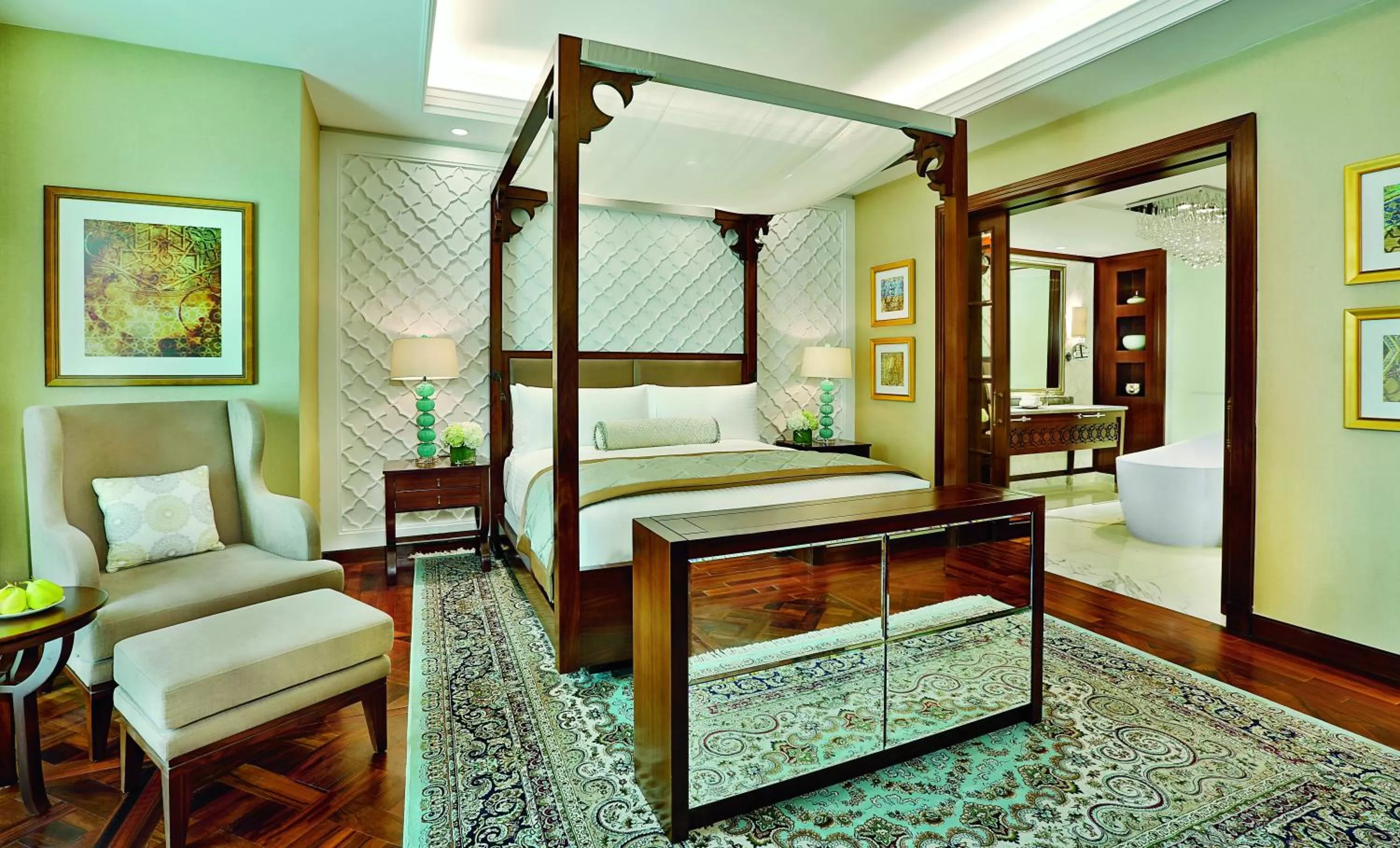 Bedroom, Bed in The Ritz-Carlton, Dubai