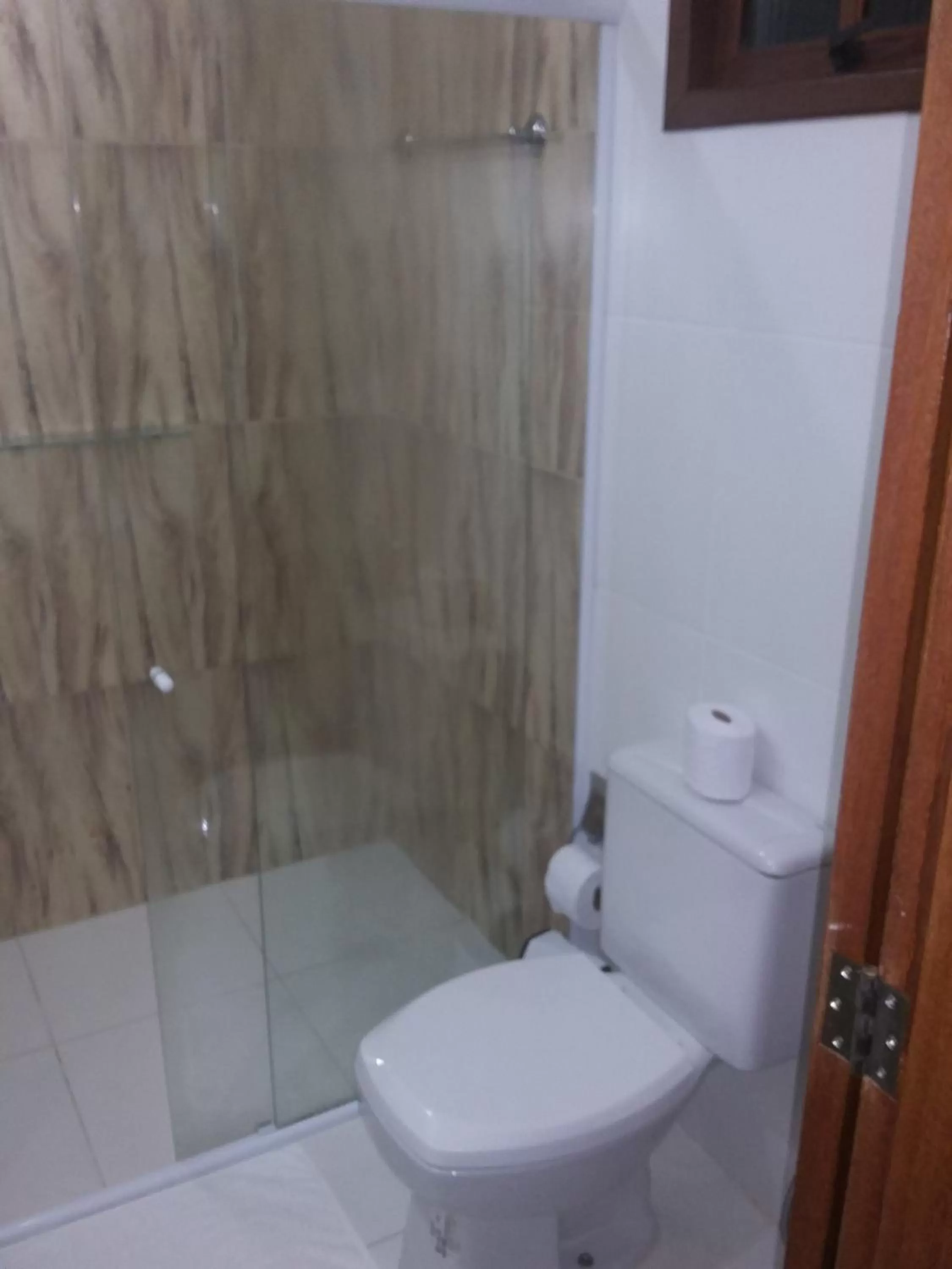 Toilet in Pousada Ipitanga IV